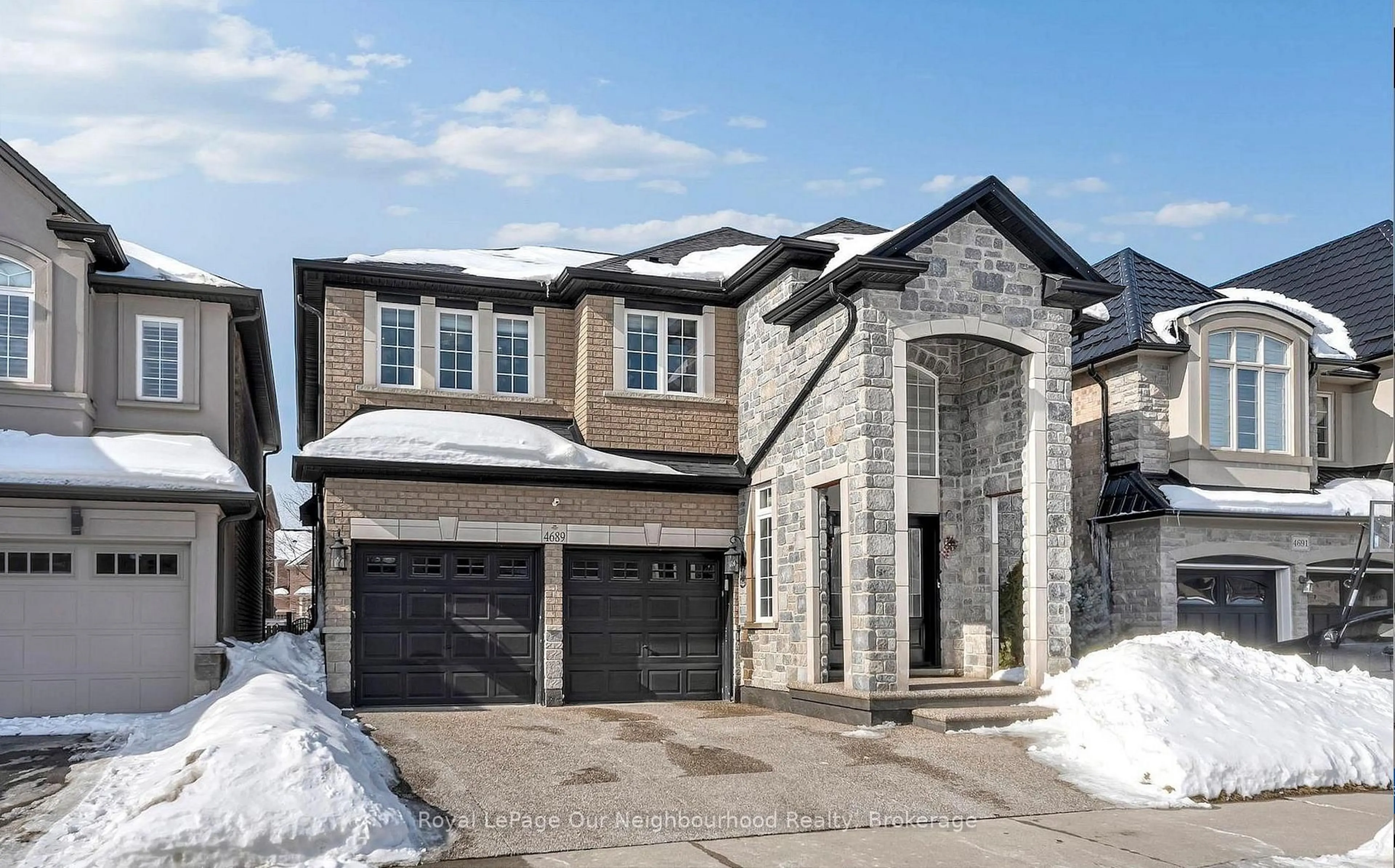 Home with brick exterior material, street for 4689 Leanna Heights Rd, Burlington Ontario L7M 0G3