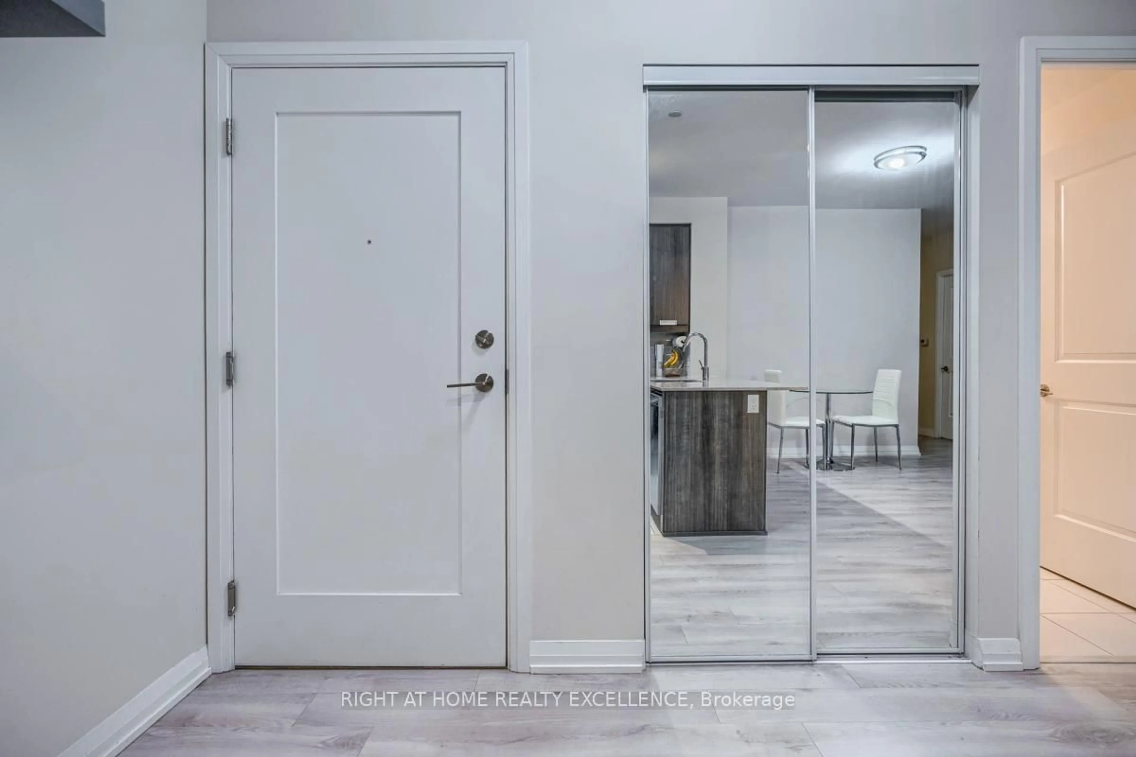 Indoor entryway for 65 Watergarden Dr #201, Mississauga Ontario L5R 0G9