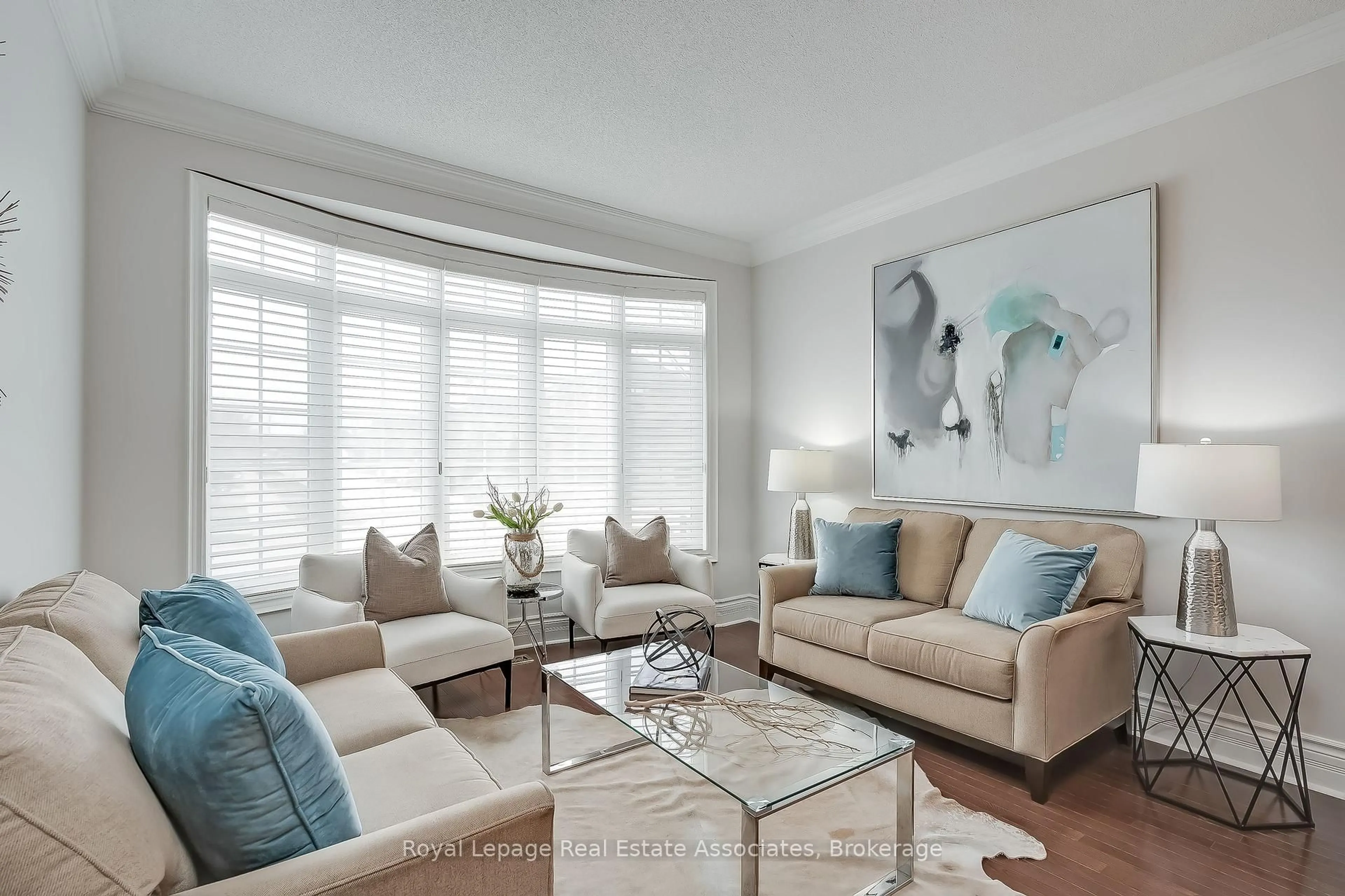 Living room with furniture, unknown for 2263 Wuthering Heights Way, Oakville Ontario L6M 0A6