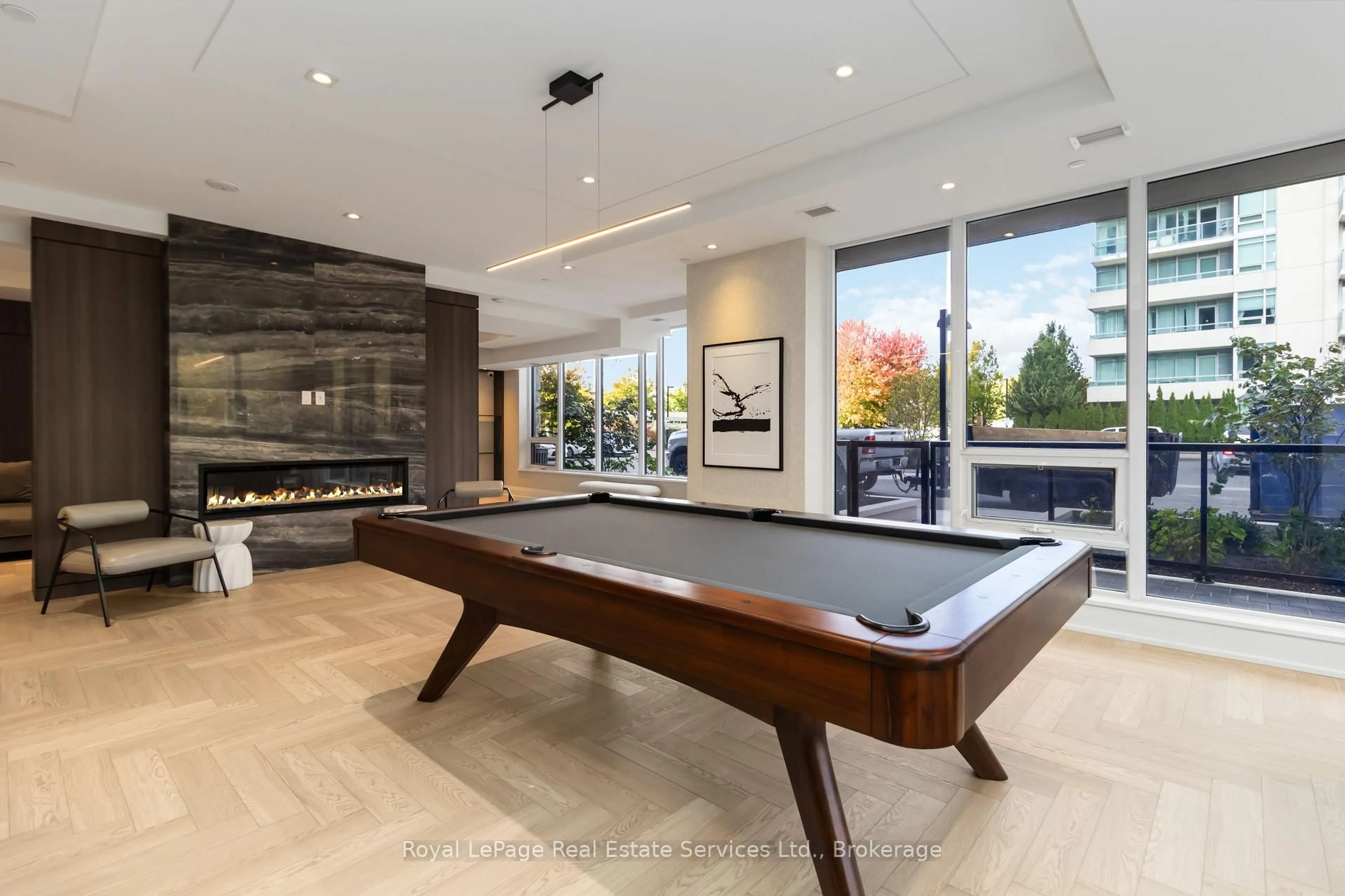 Unknown for 1035 Southdown Rd #601, Mississauga Ontario L5J 0A2