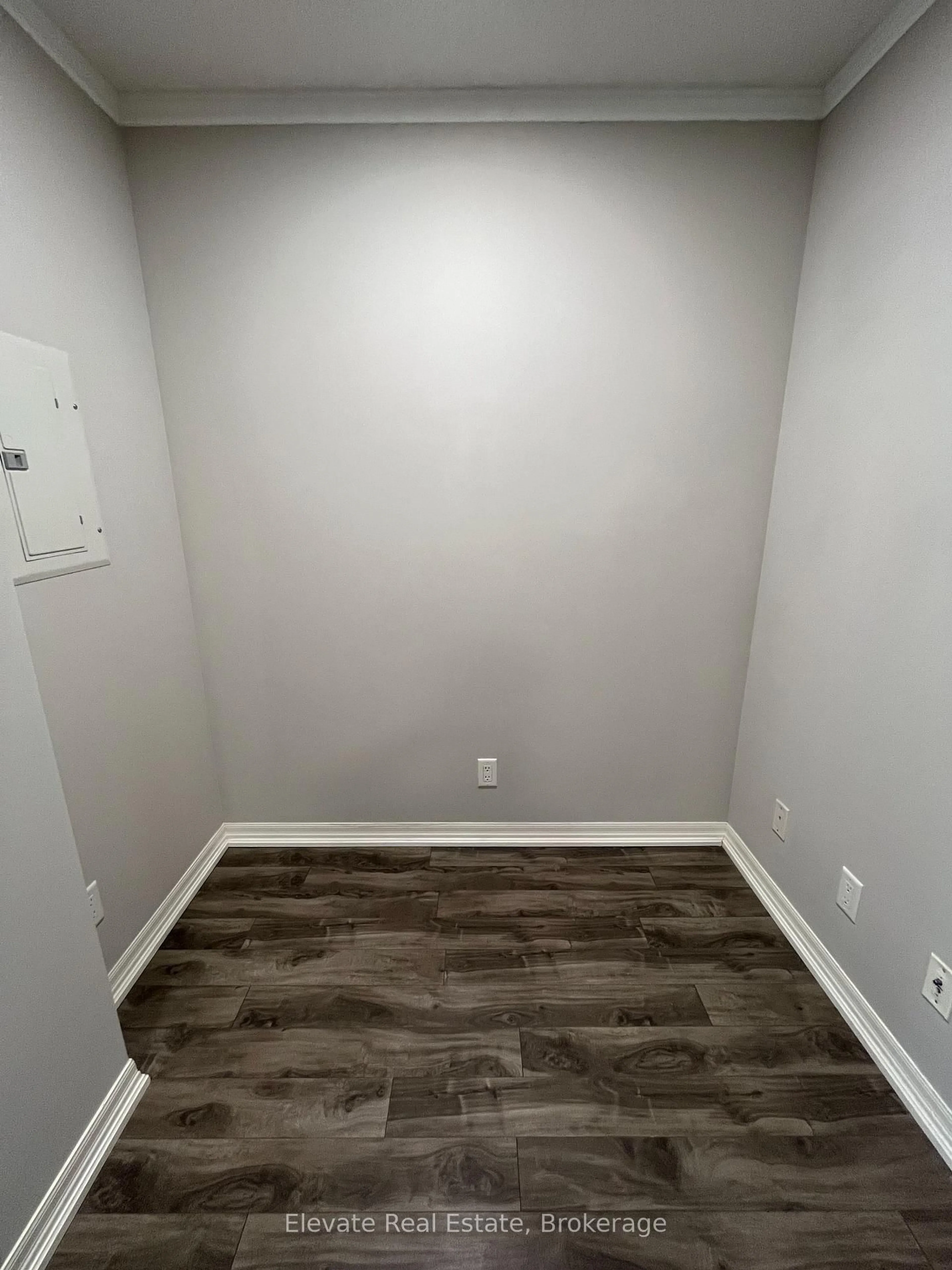 A pic of a room for 1403 Royal York Rd #1009, Toronto Ontario M9P 0A1