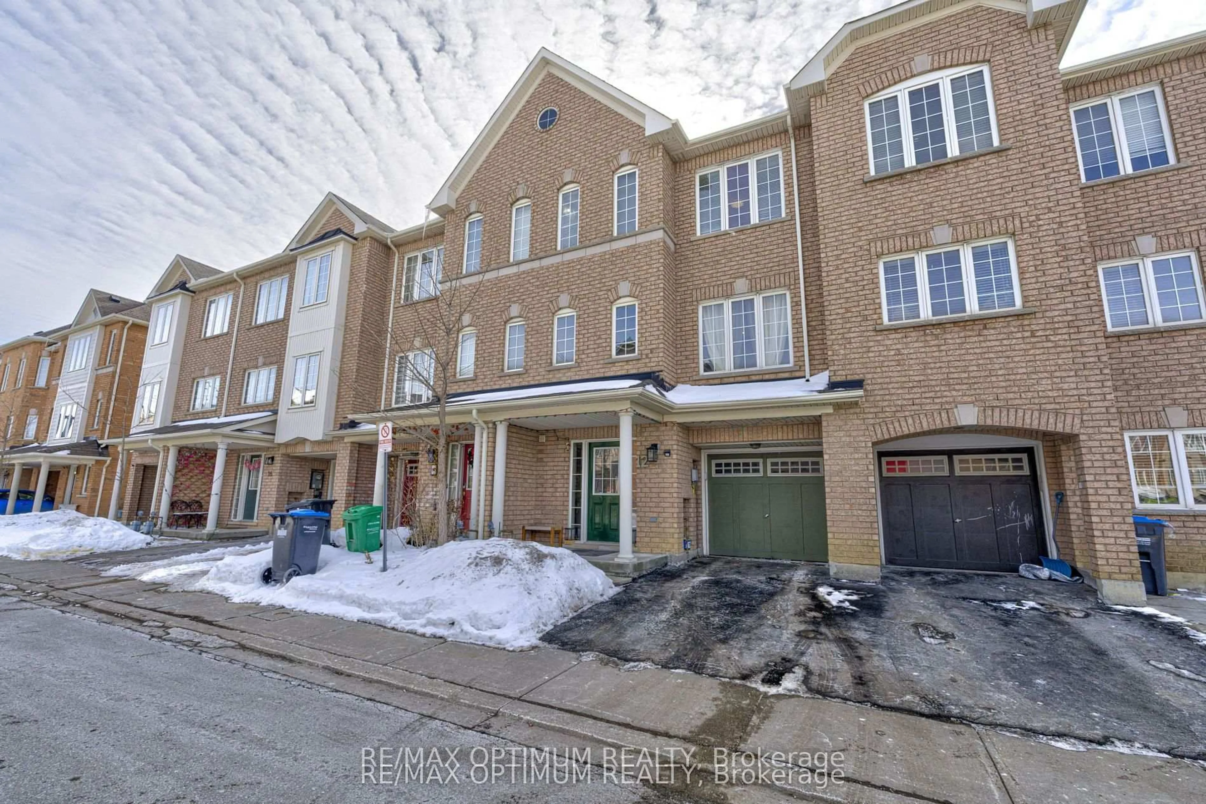 A pic from outside/outdoor area/front of a property/back of a property/a pic from drone, street for 12 Gatlin St, Brampton Ontario L6Y 0R6