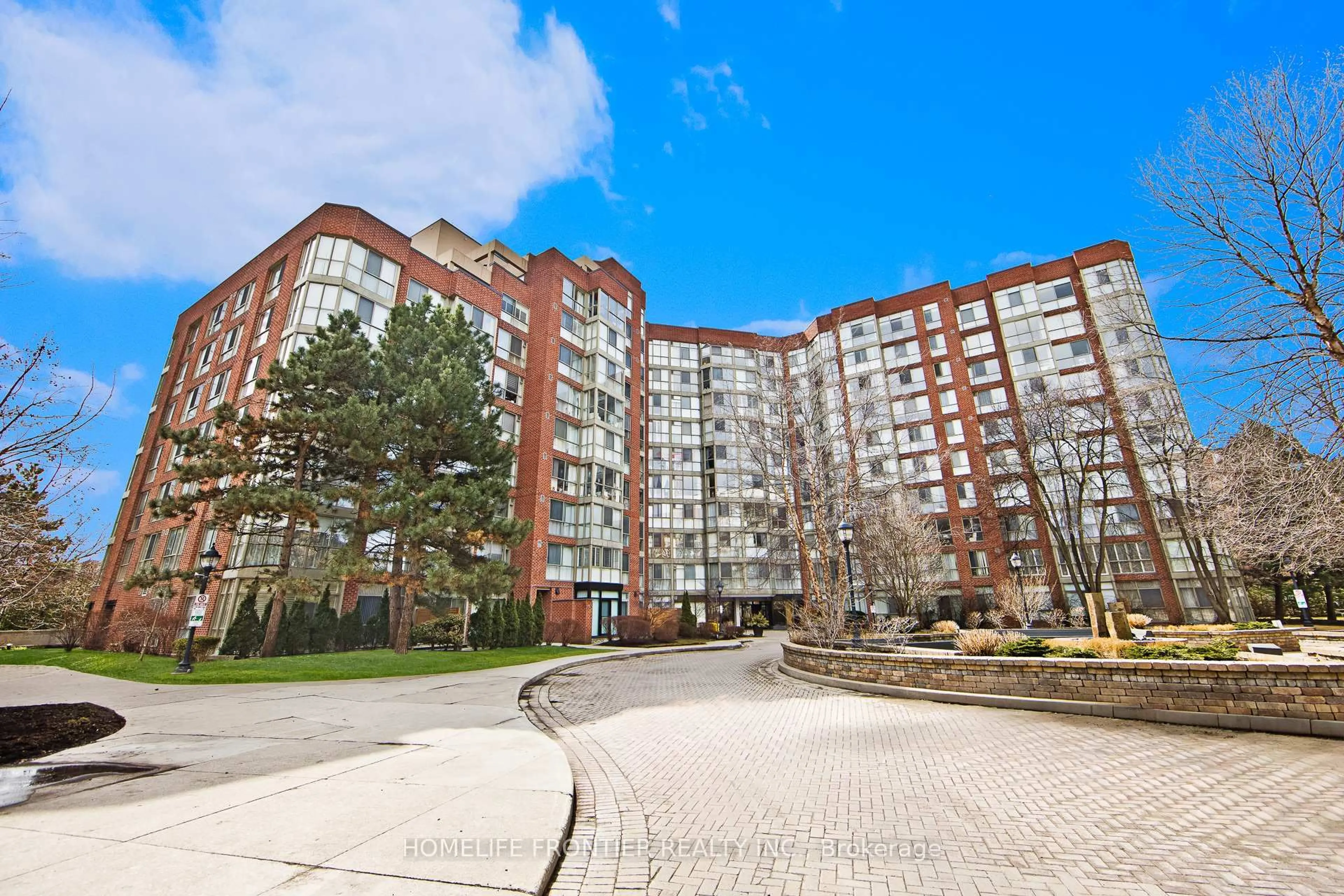 Patio, building for 22 Southport St #440, Toronto Ontario M6S 4Y9