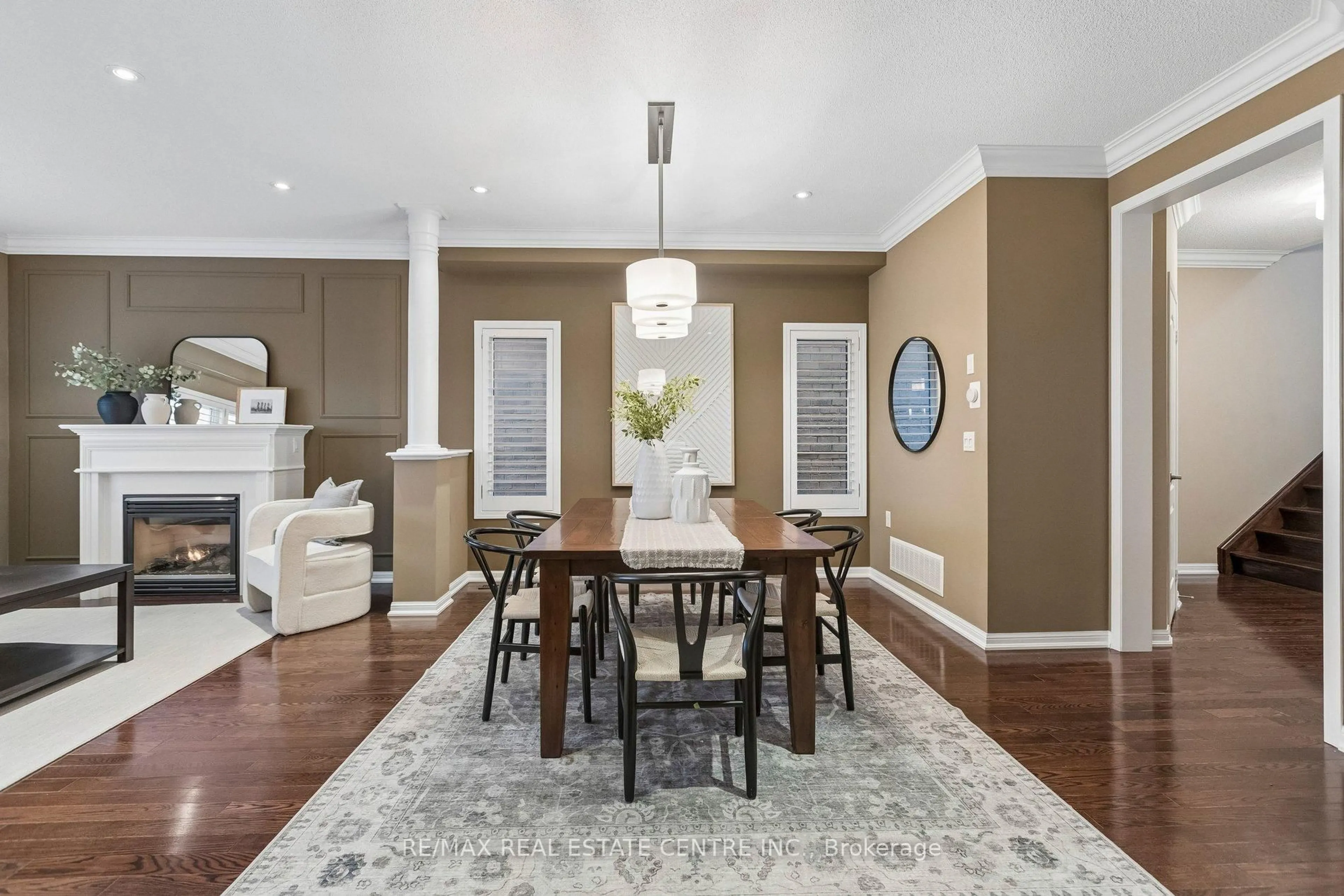 Dining room, wood/laminate floor for 700 Caldwell Cres, Milton Ontario L9T 0H6