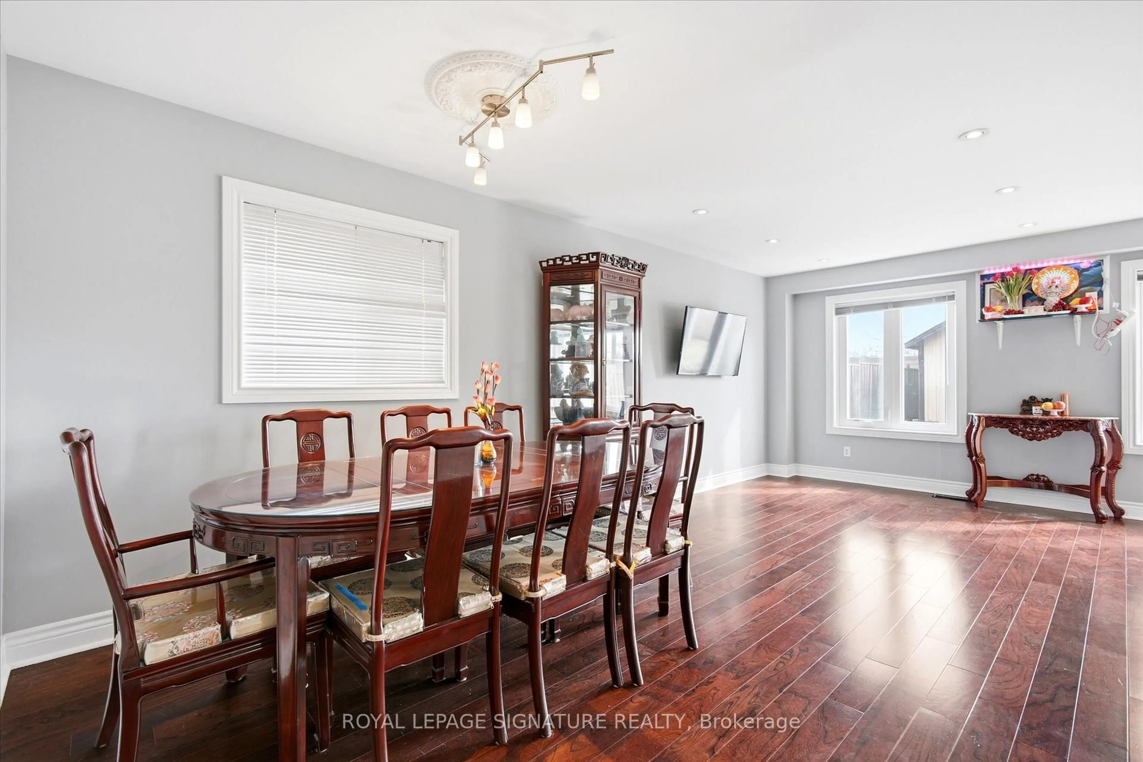 Dining room, wood/laminate floor for 85 Vivians Cres, Brampton Ontario L6Y 4V2