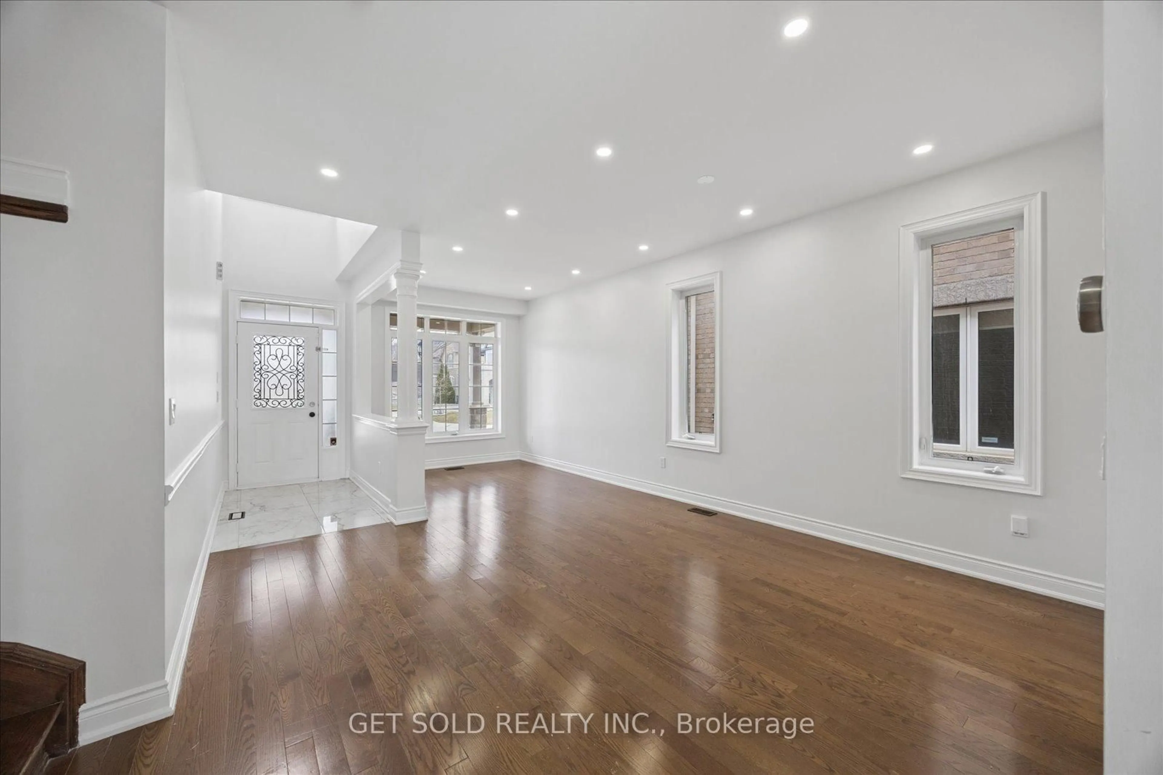 Unknown for 11 Maybeck Dr, Brampton Ontario L6X 0Z2