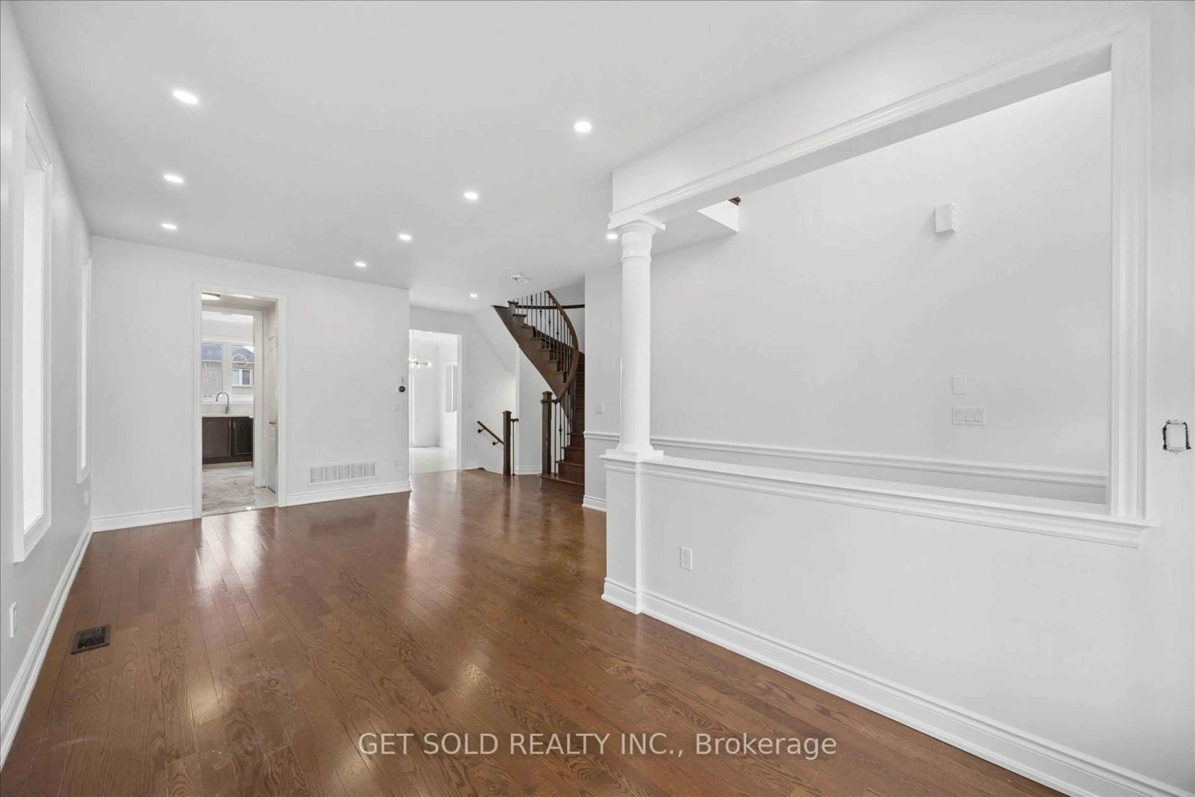 Unknown for 11 Maybeck Dr, Brampton Ontario L6X 0Z2