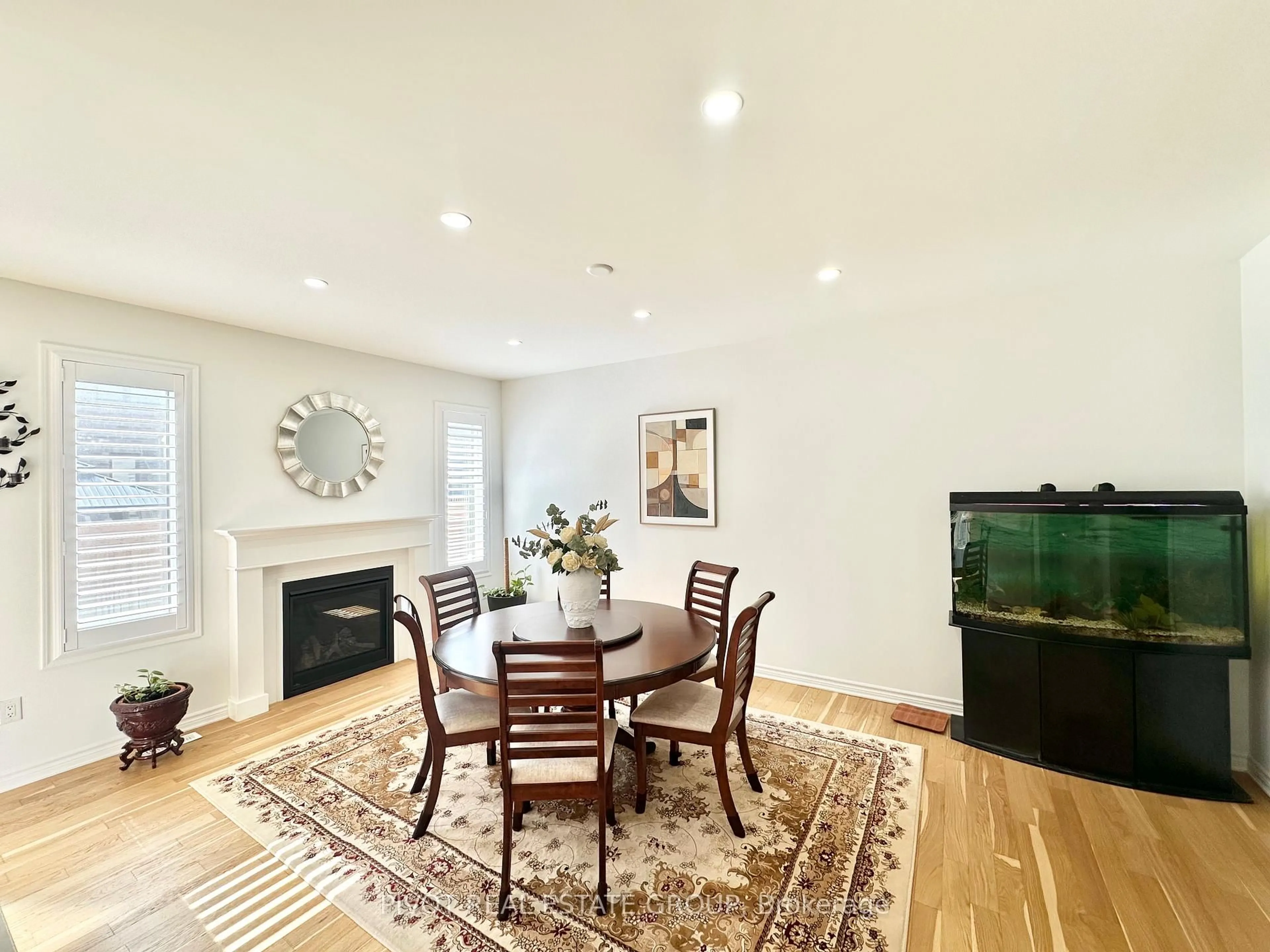 Unknown for 1226 Muskoka Hts, Milton Ontario L9E 1Y6