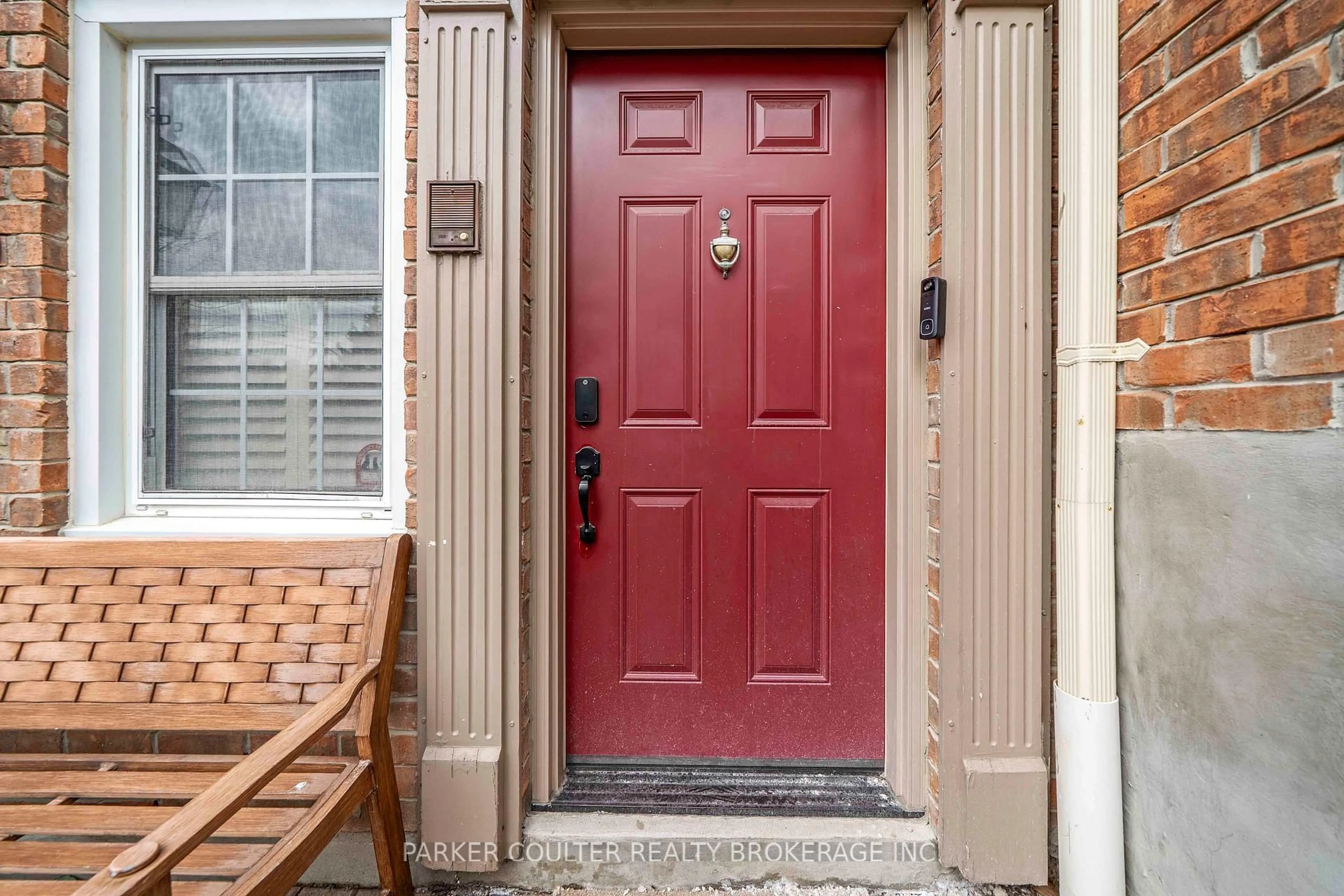 Indoor entryway for 3 Warbrick Lane, Caledon Ontario L7E 1G3