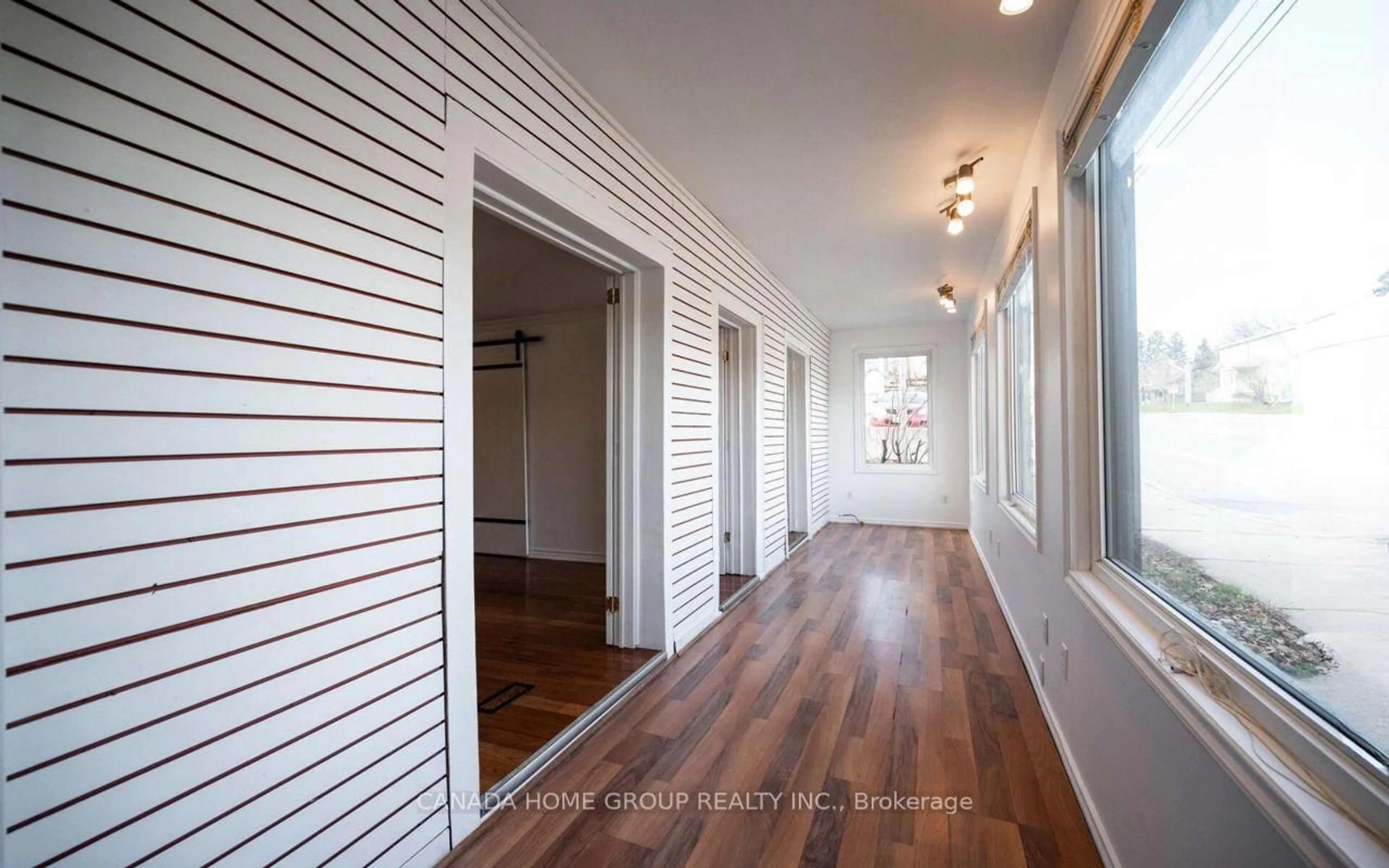 Indoor entryway for 30 Main St, Milton Ontario L0P 1B0