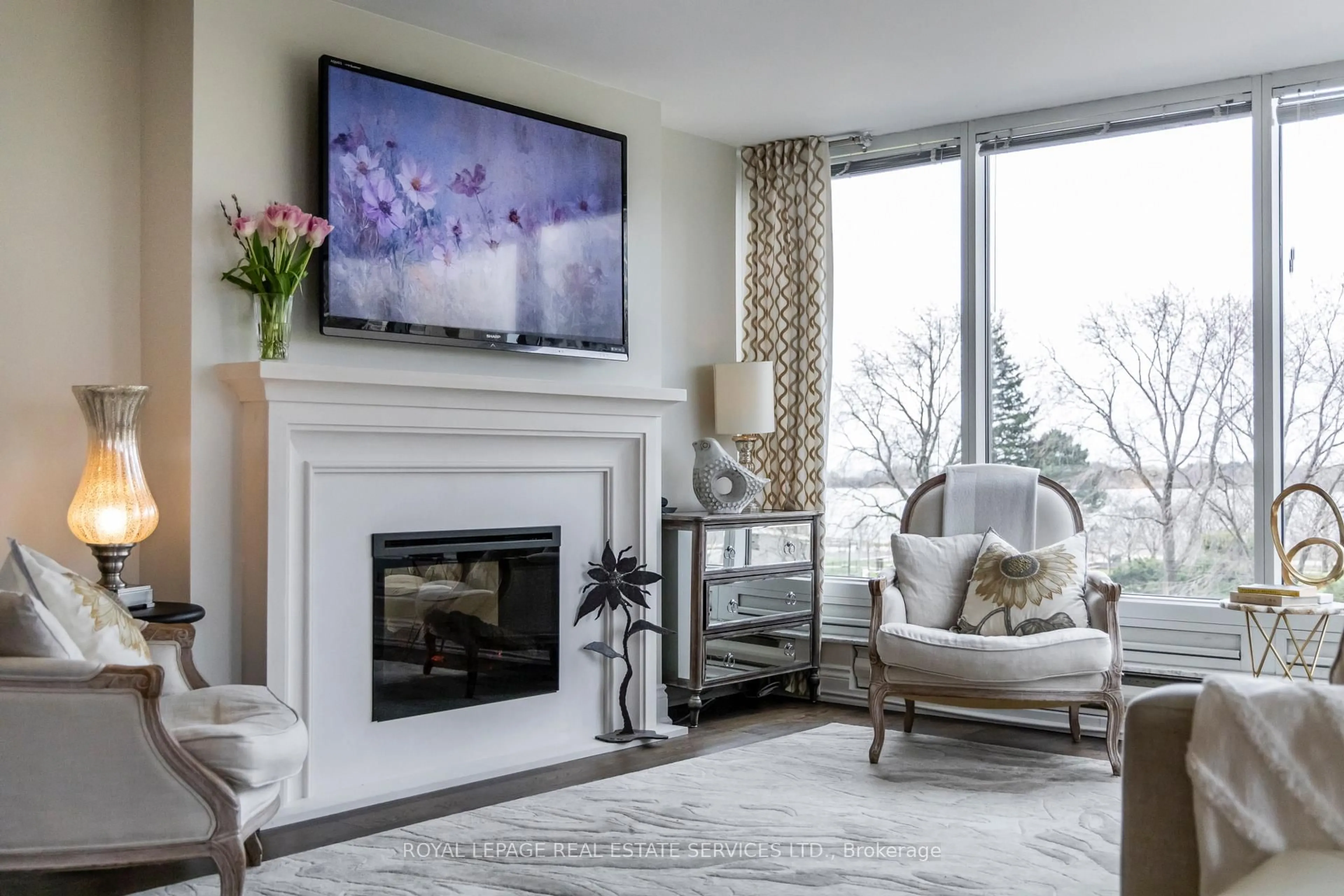 Living room with furniture, unknown for 1 Palace Pier Crt #309, Toronto Ontario M8V 3W9