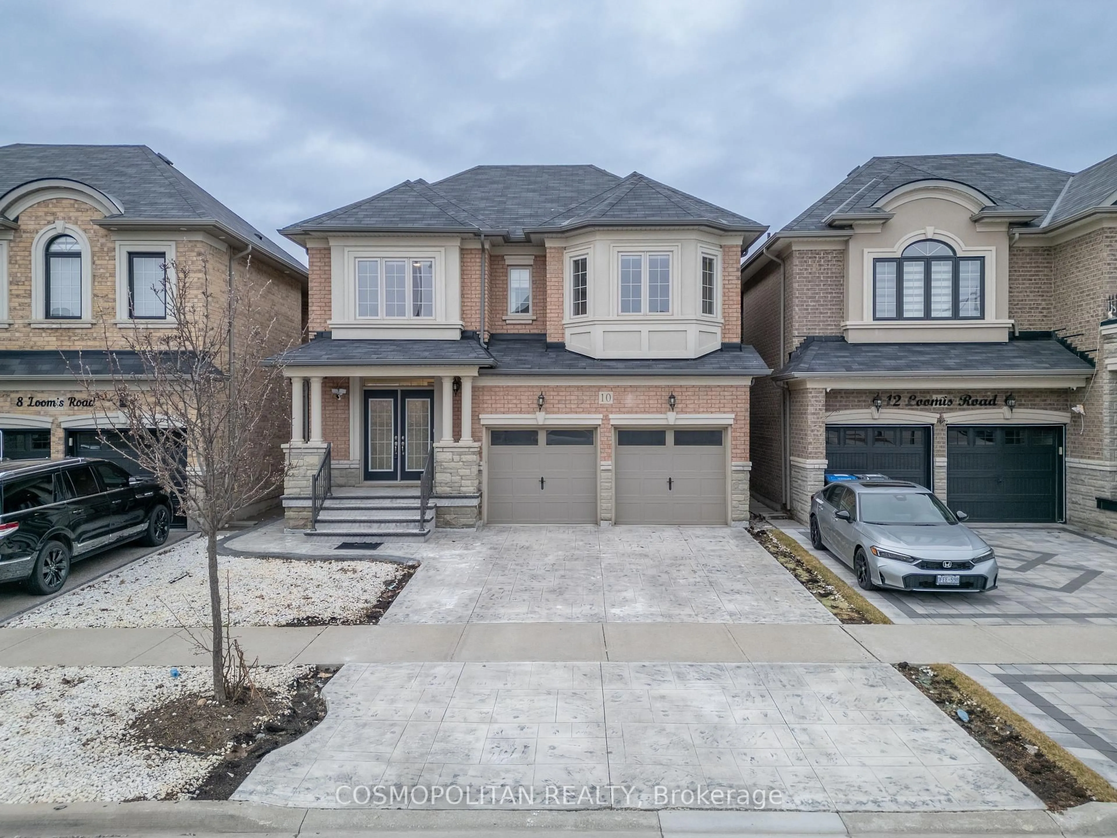 A pic from outside/outdoor area/front of a property/back of a property/a pic from drone, street for 10 Loomis Rd, Brampton Ontario L7A 4X4