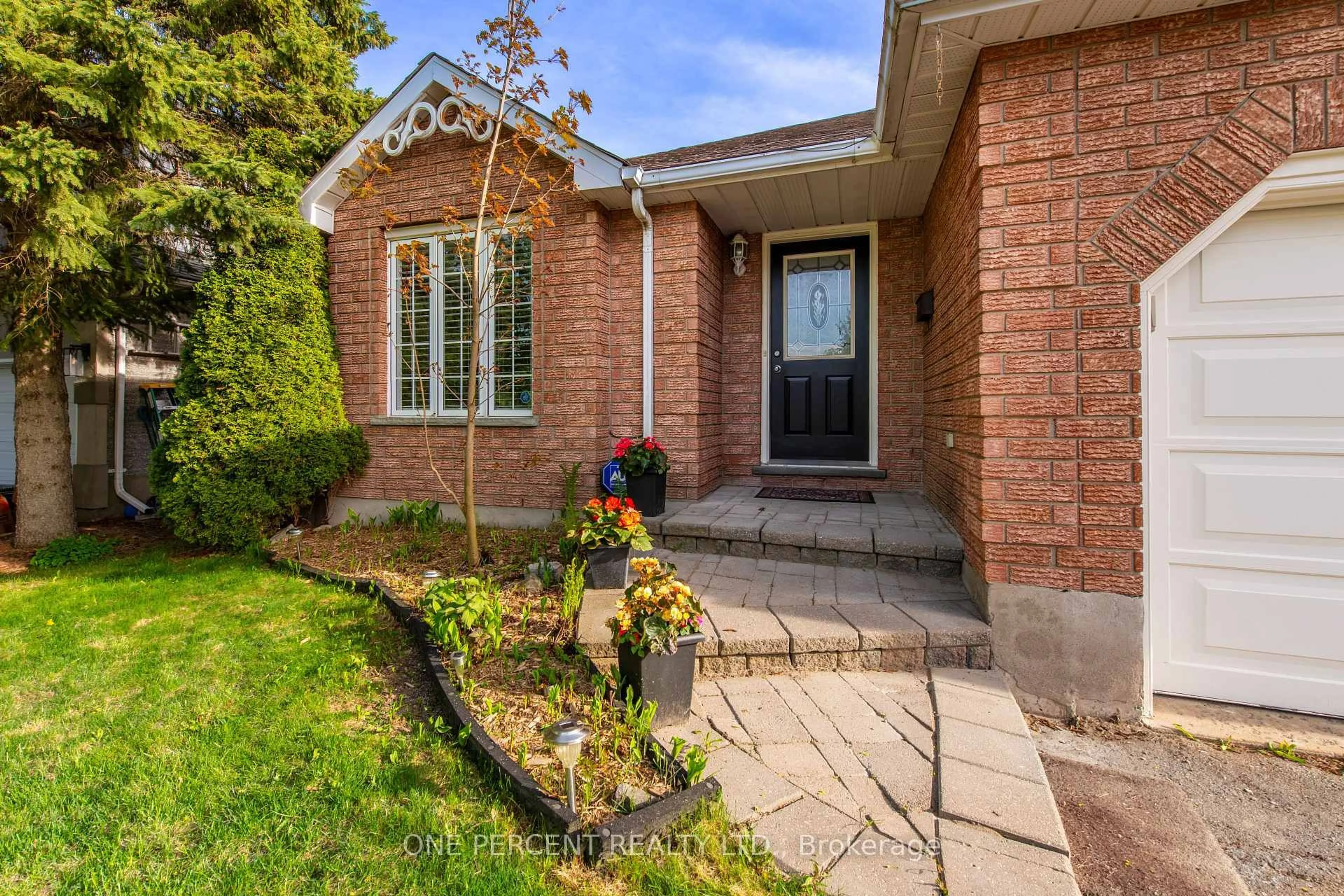 Home with brick exterior material, street for 240 Walsh Cres, Orangeville Ontario L9W 4T1