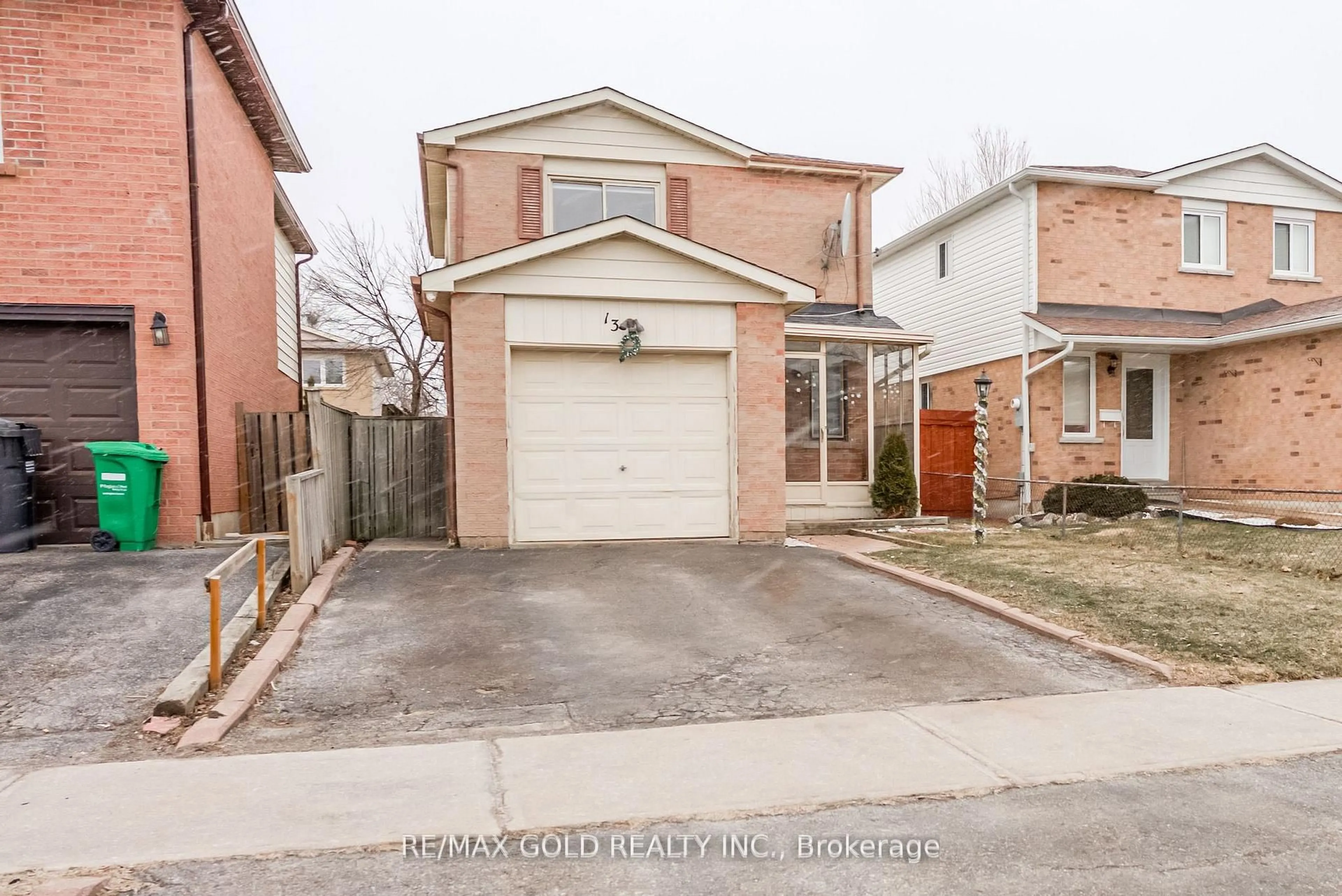 Unknown for 13 Martindale Cres, Brampton Ontario L6X 2V7