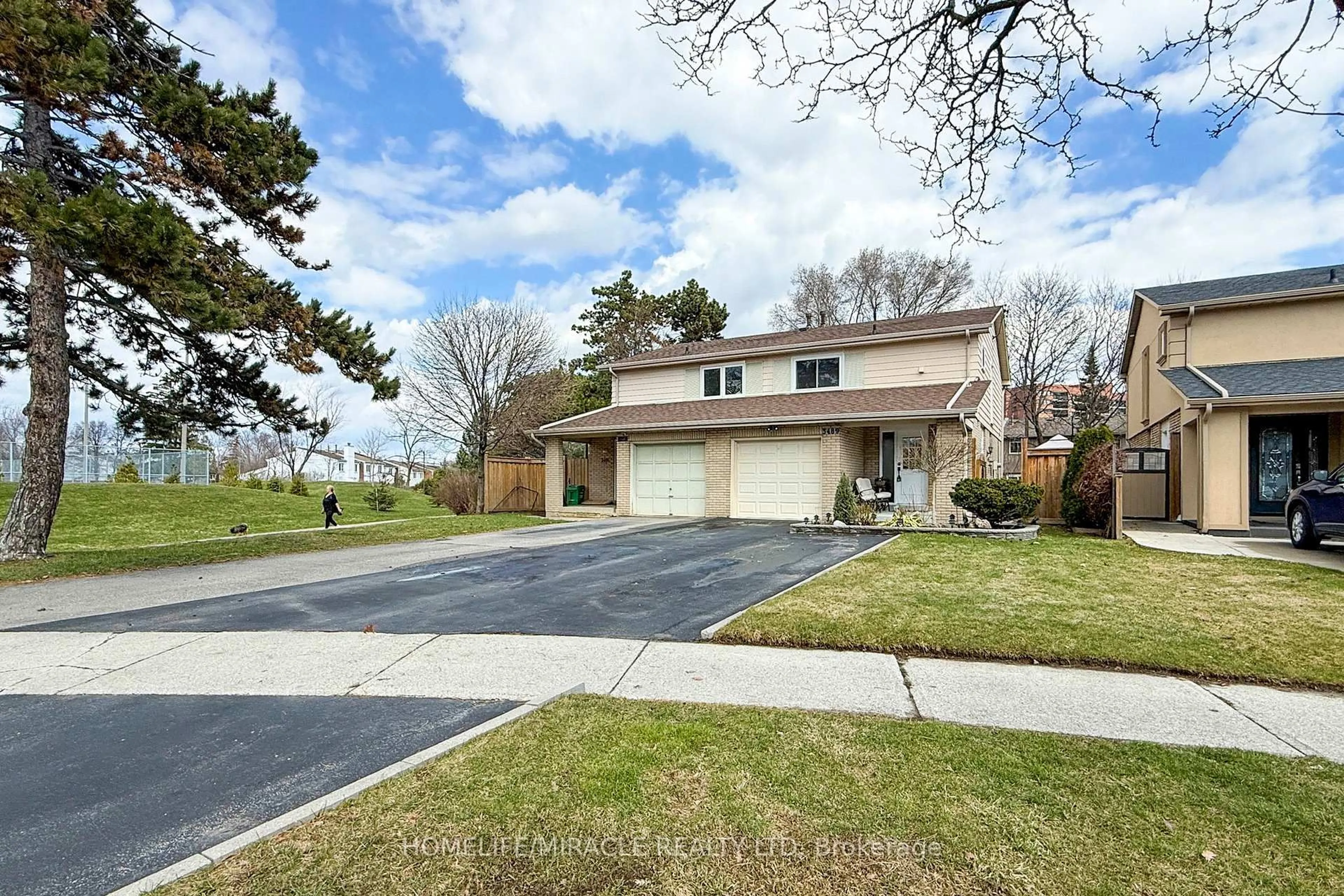 Unknown for 3489 Woodhurst Cres, Mississauga Ontario L5L 1N3