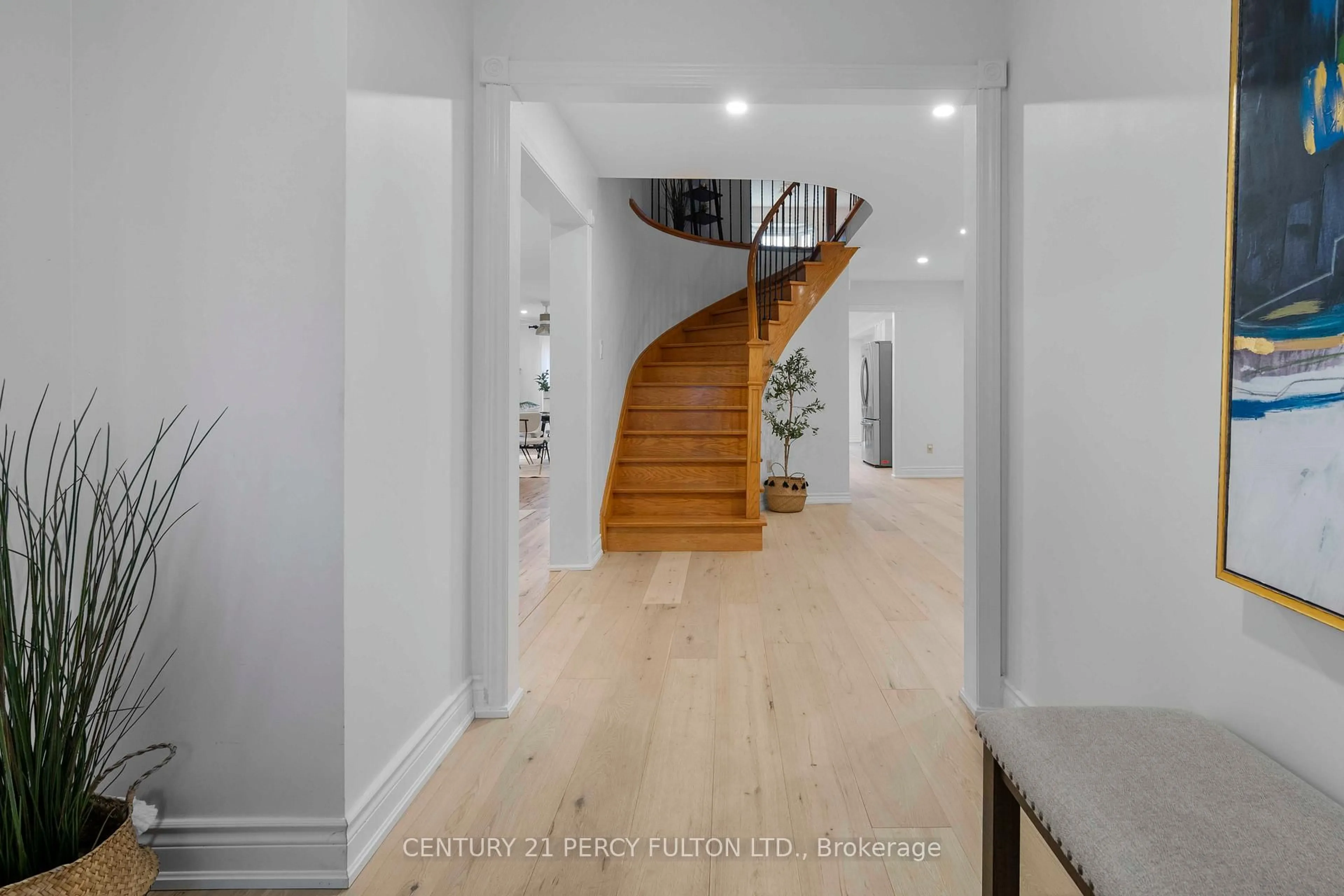 Unknown for 5393 Glen Erin Dr, Mississauga Ontario L5M 5C8