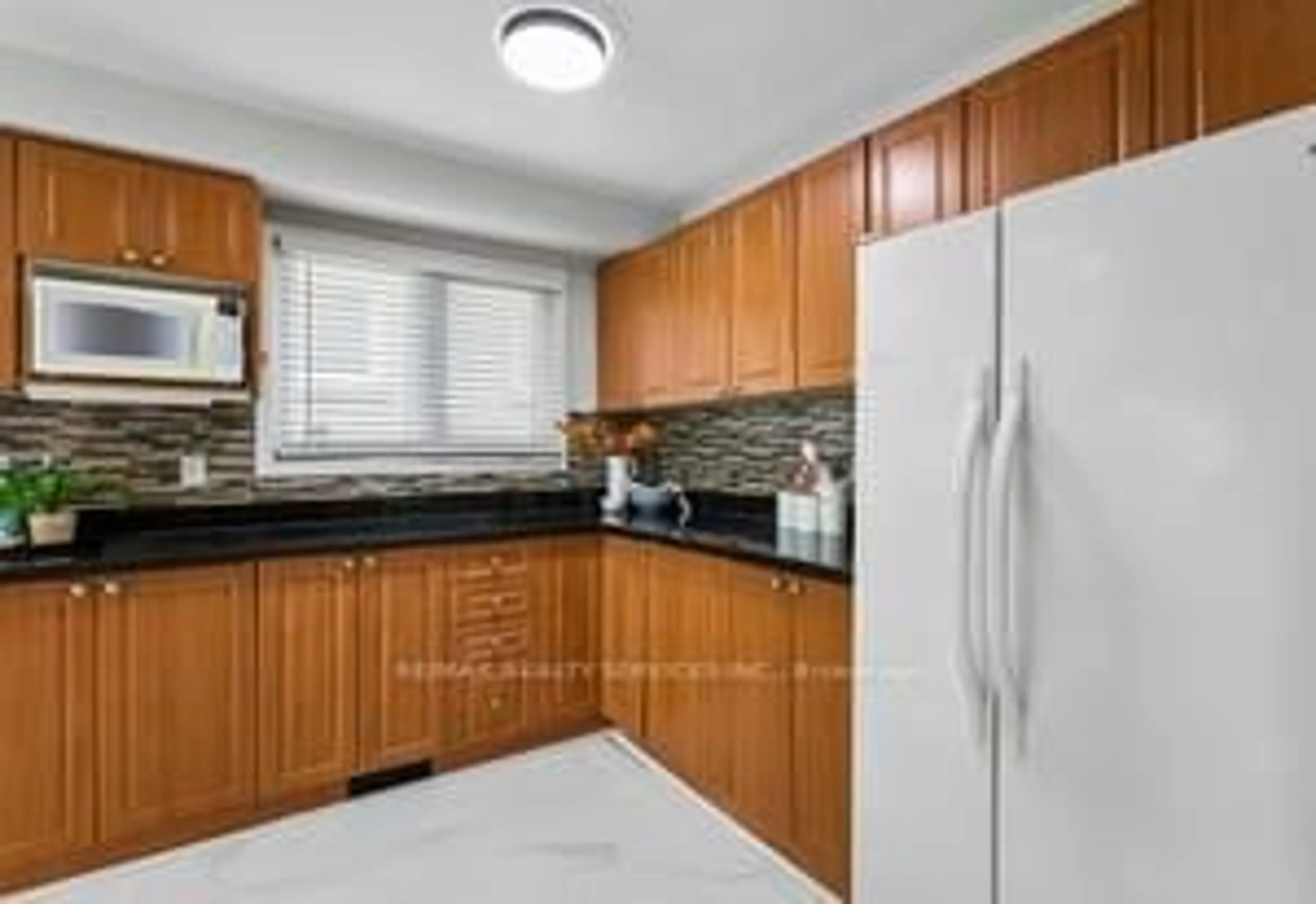Standard kitchen, unknown for 4291 Beacon Lane, Mississauga Ontario L5C 3V8