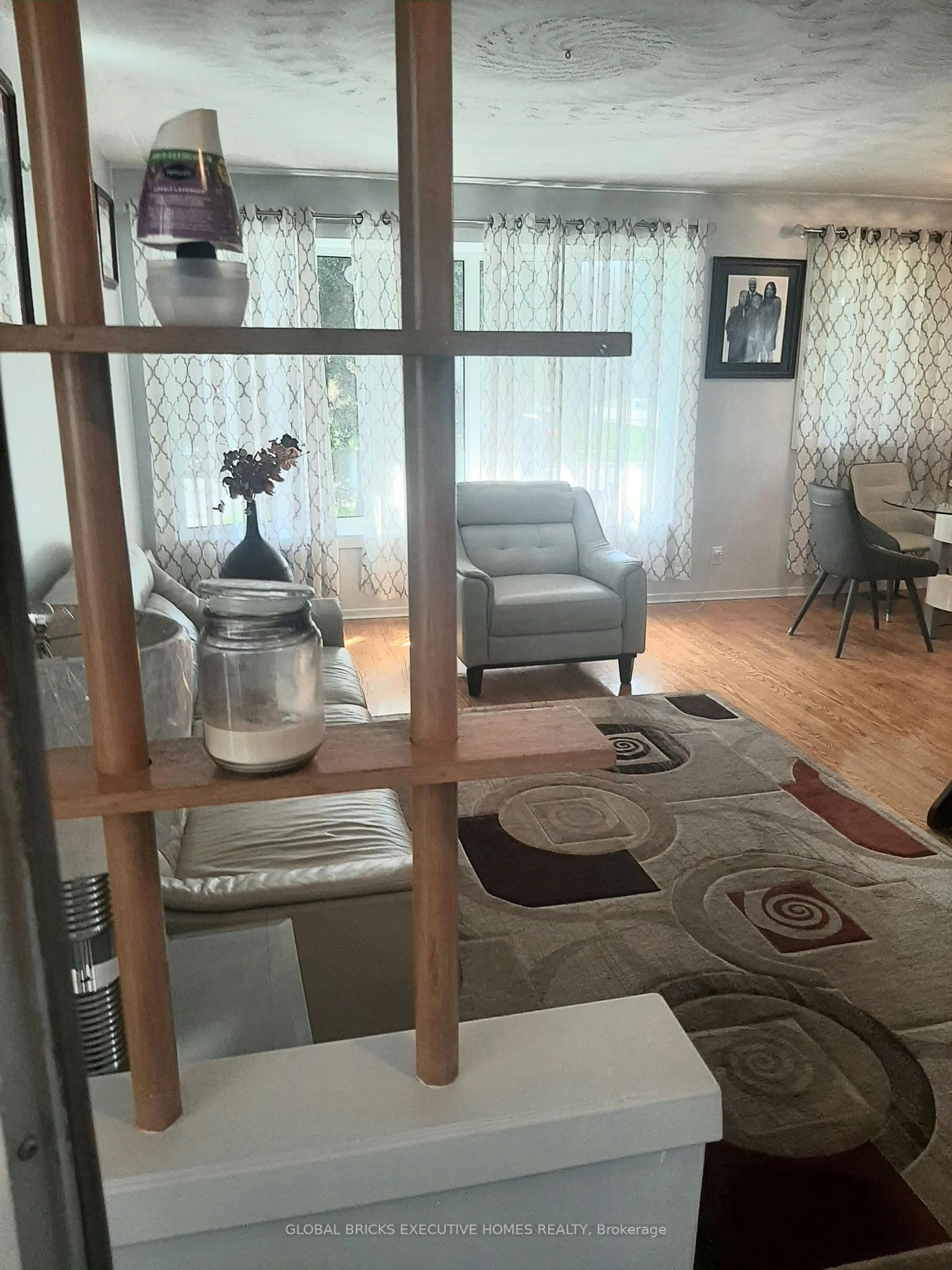 Living room with furniture, unknown for 2141 Meadowbrook Rd, Burlington Ontario L7P 2A6