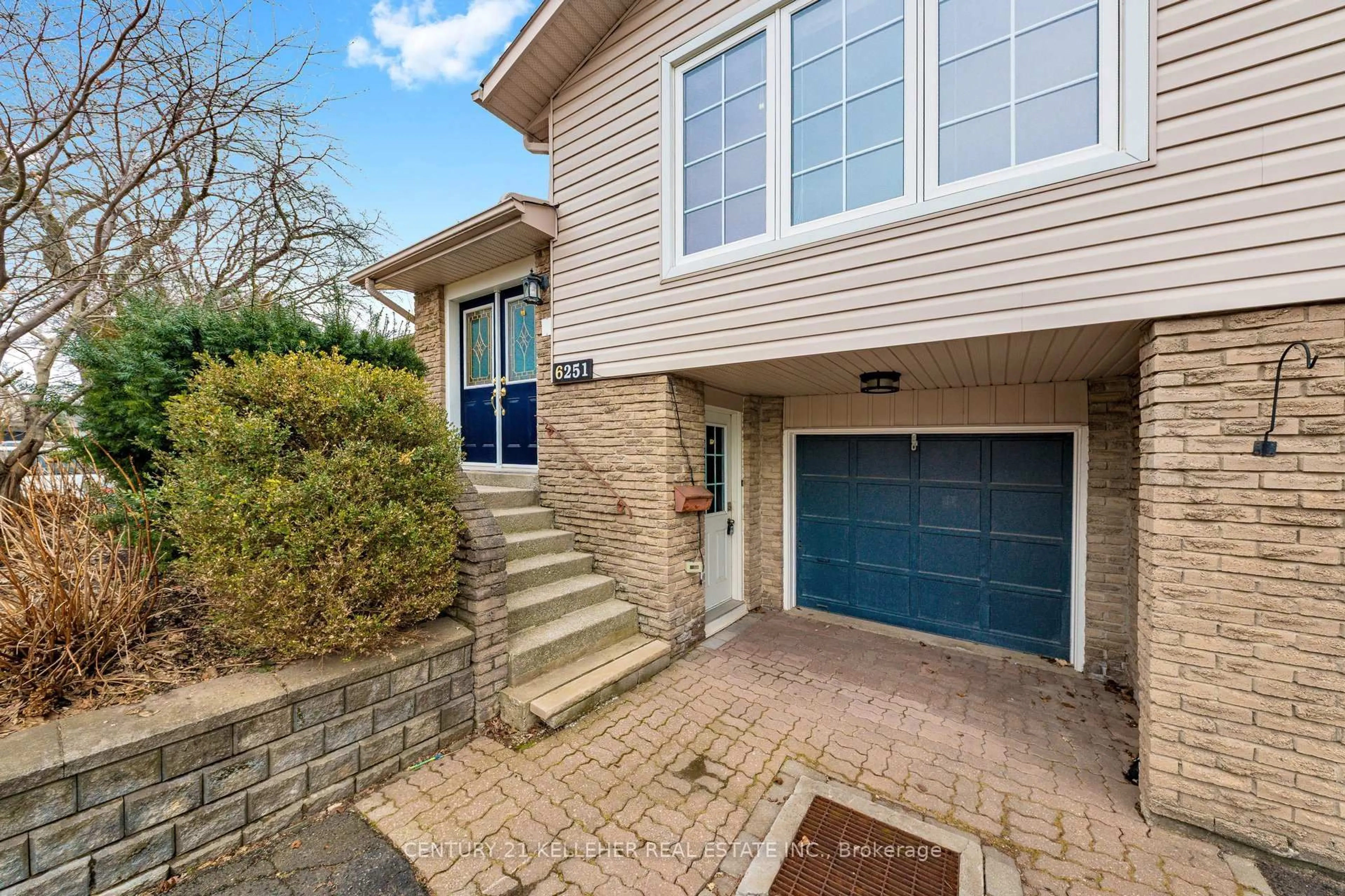 Home with brick exterior material, street for 6251 Atherly Cres, Mississauga Ontario L5N 2J1