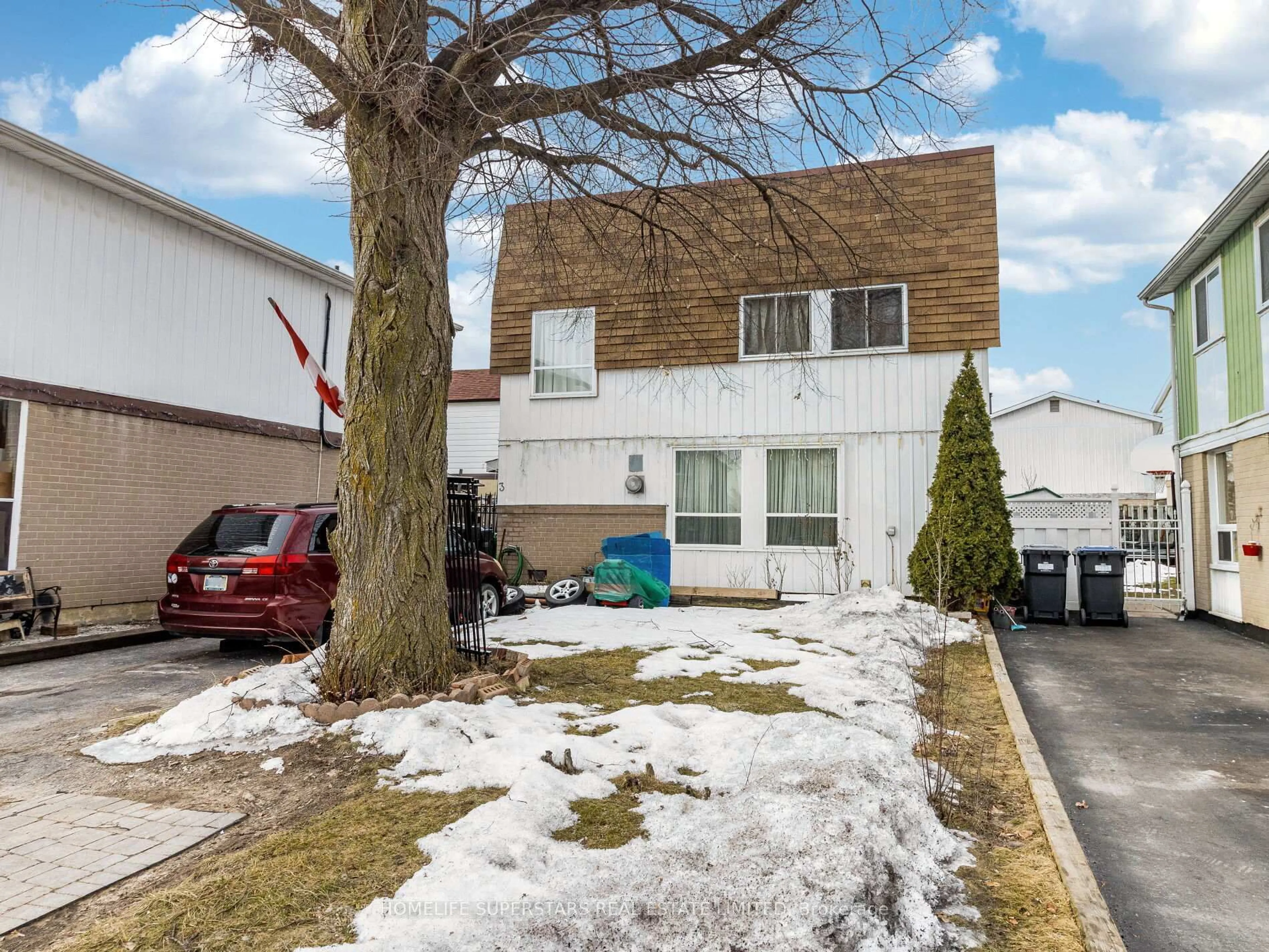 Unknown for 3 Haley Crt, Brampton Ontario L6S 1N6