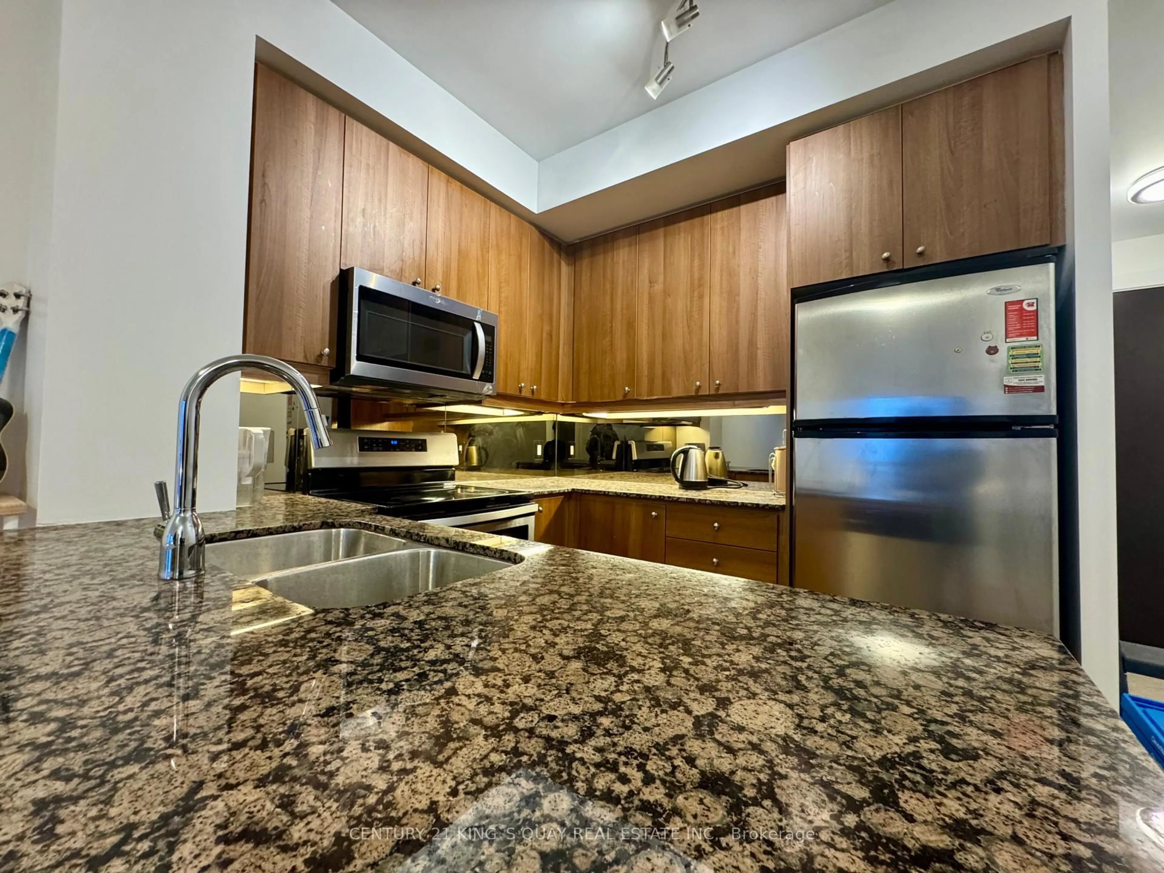 Standard kitchen, ceramic/tile floor for 50 Absolute Ave #903, Mississauga Ontario L4Z 0A8