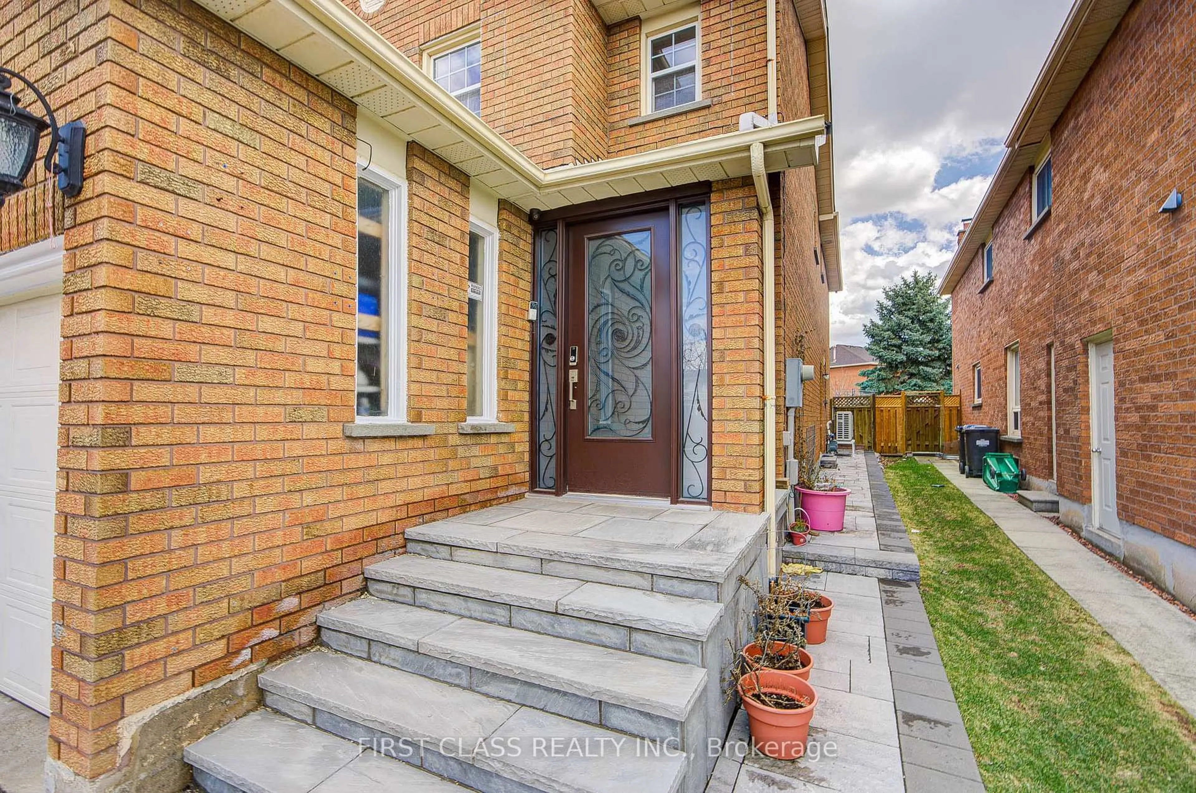 Home with brick exterior material, street for 4503 Kimbermount Ave, Mississauga Ontario L5M 4J4