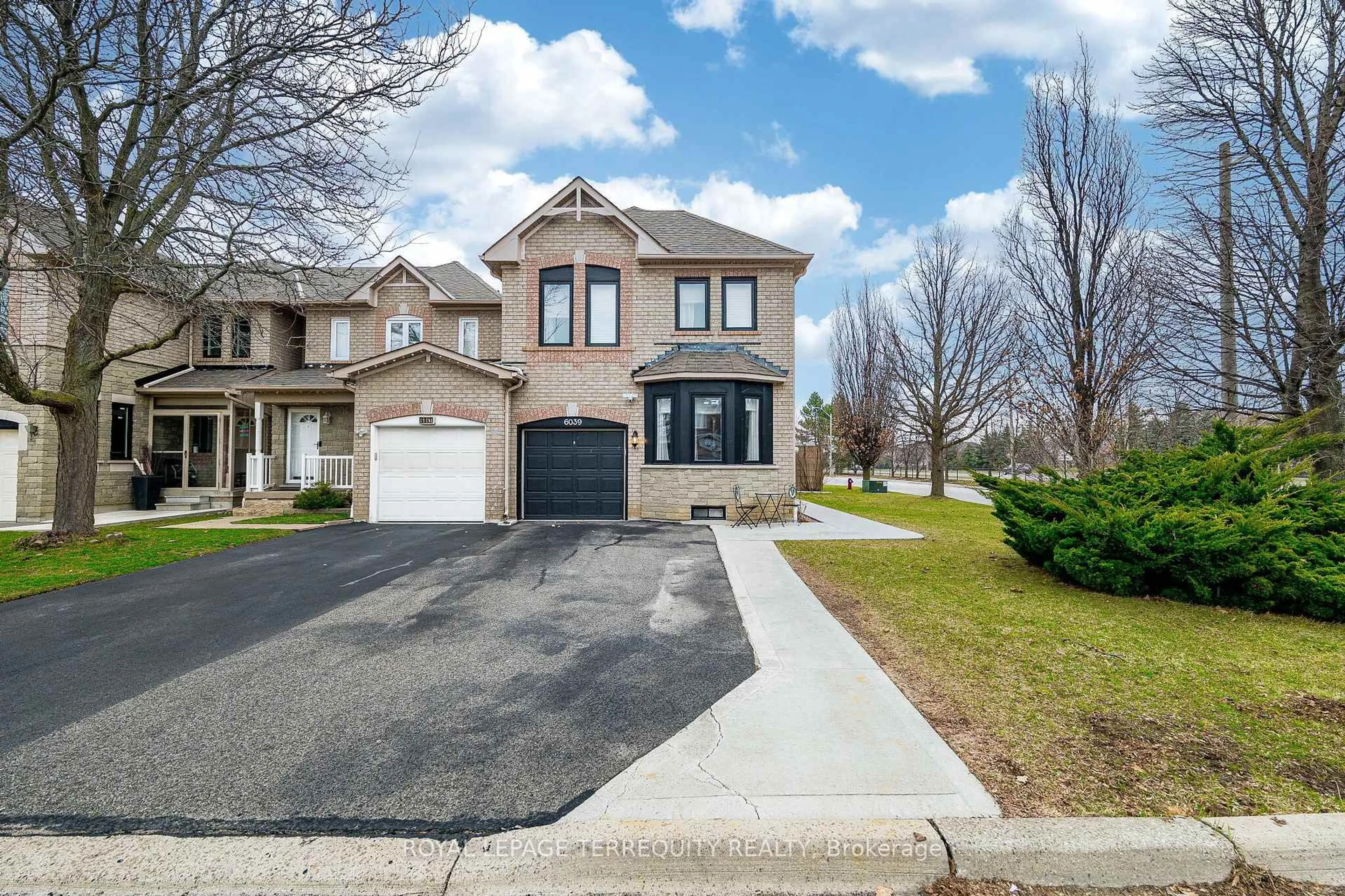 Unknown for 6039 Castlegrove Crt, Mississauga Ontario L5N 7A8