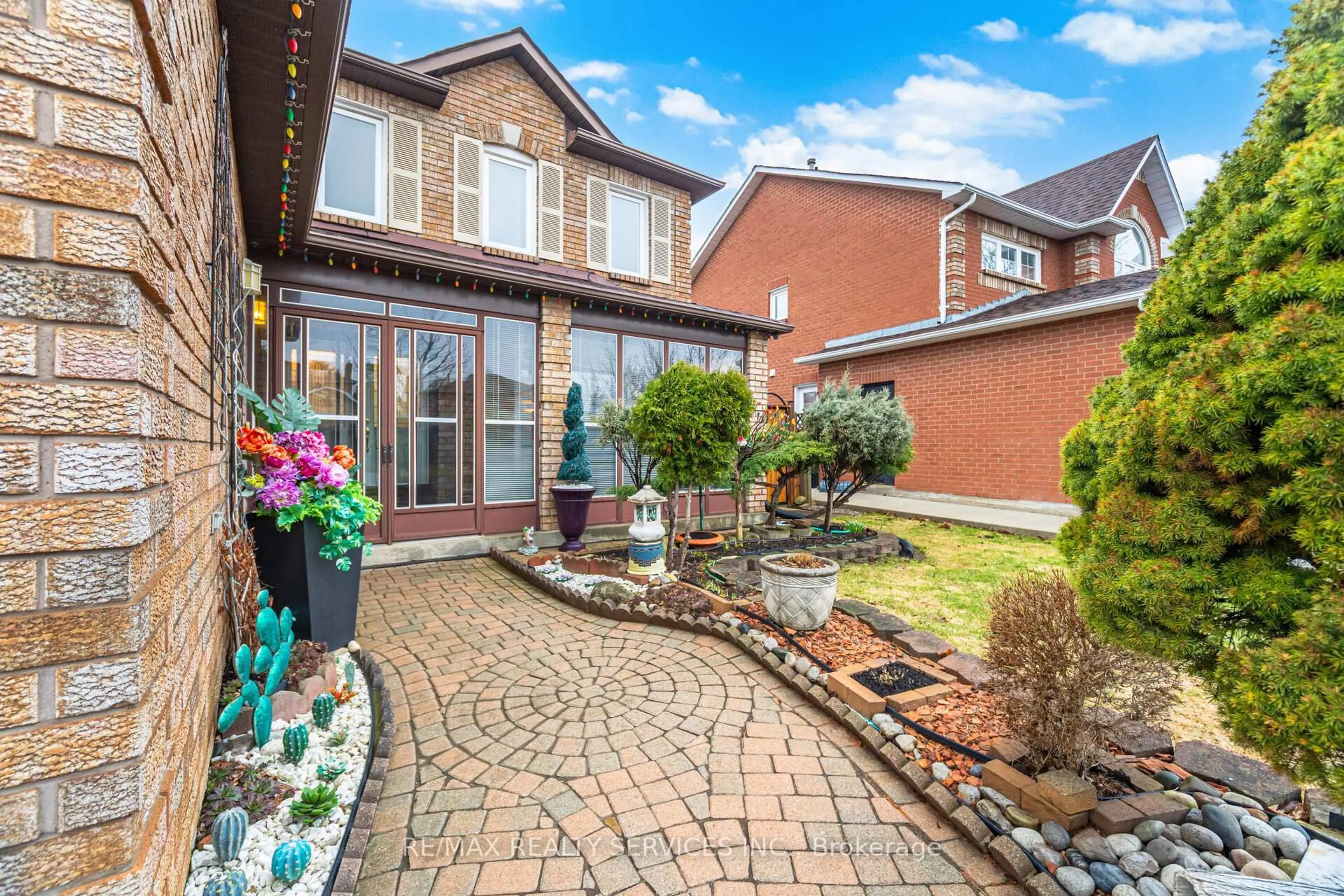 Unknown for 62 Fernbrook Cres, Brampton Ontario L6Z 3N7