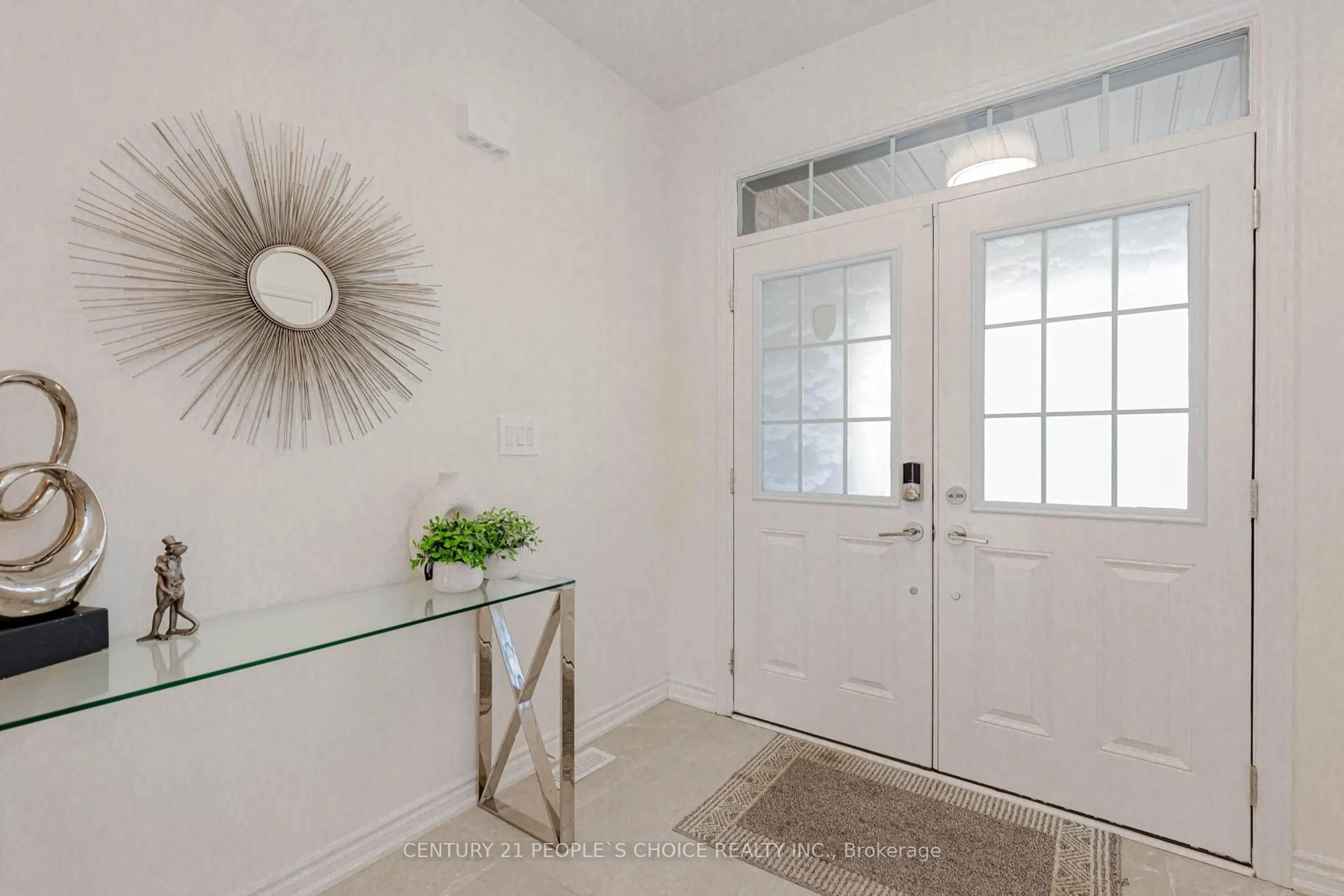 Indoor entryway for 1462 Kitchen Crt, Milton Ontario L9E 1Y8