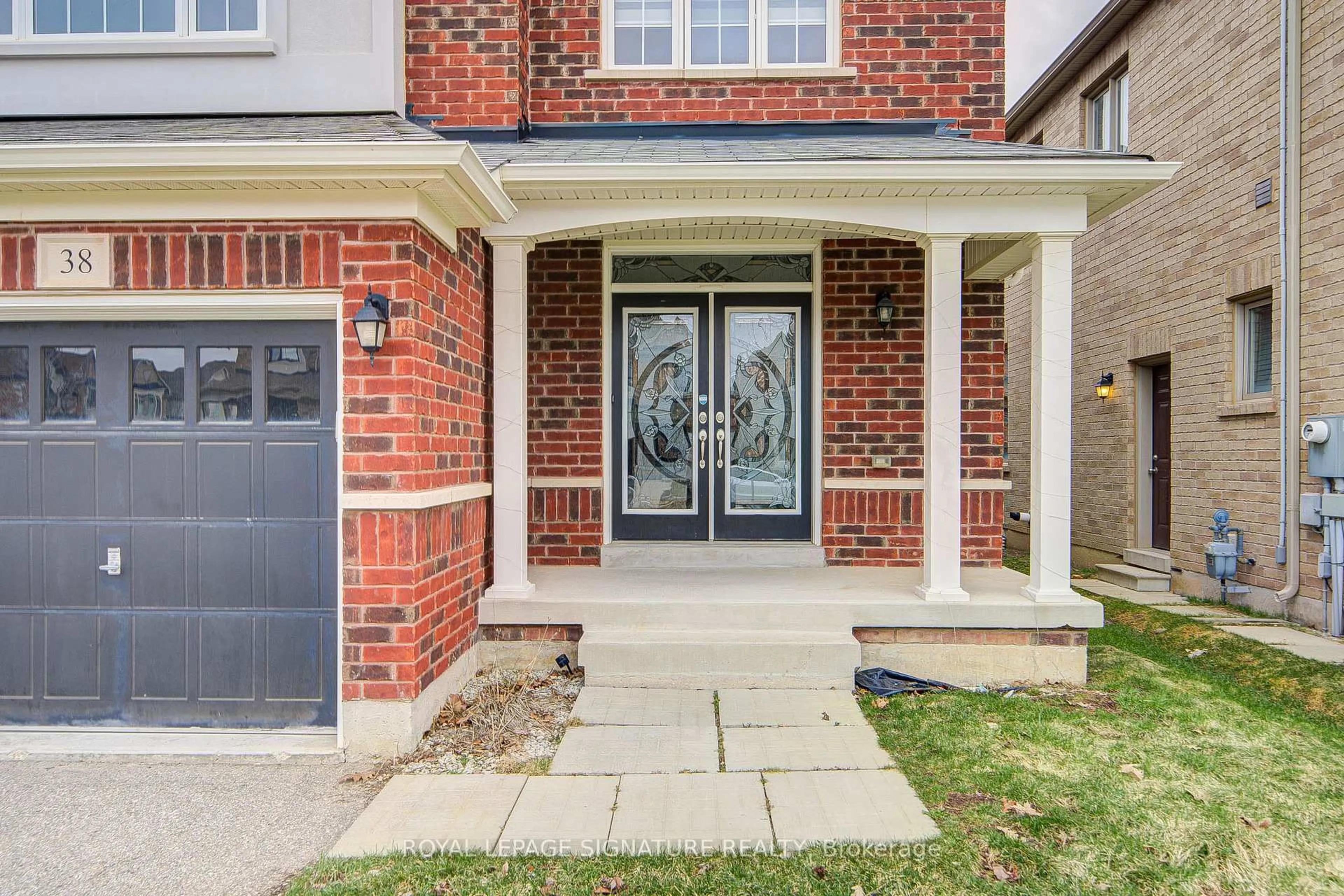 Home with brick exterior material, street for 38 Elwin Rd, Brampton Ontario L6X 5K3
