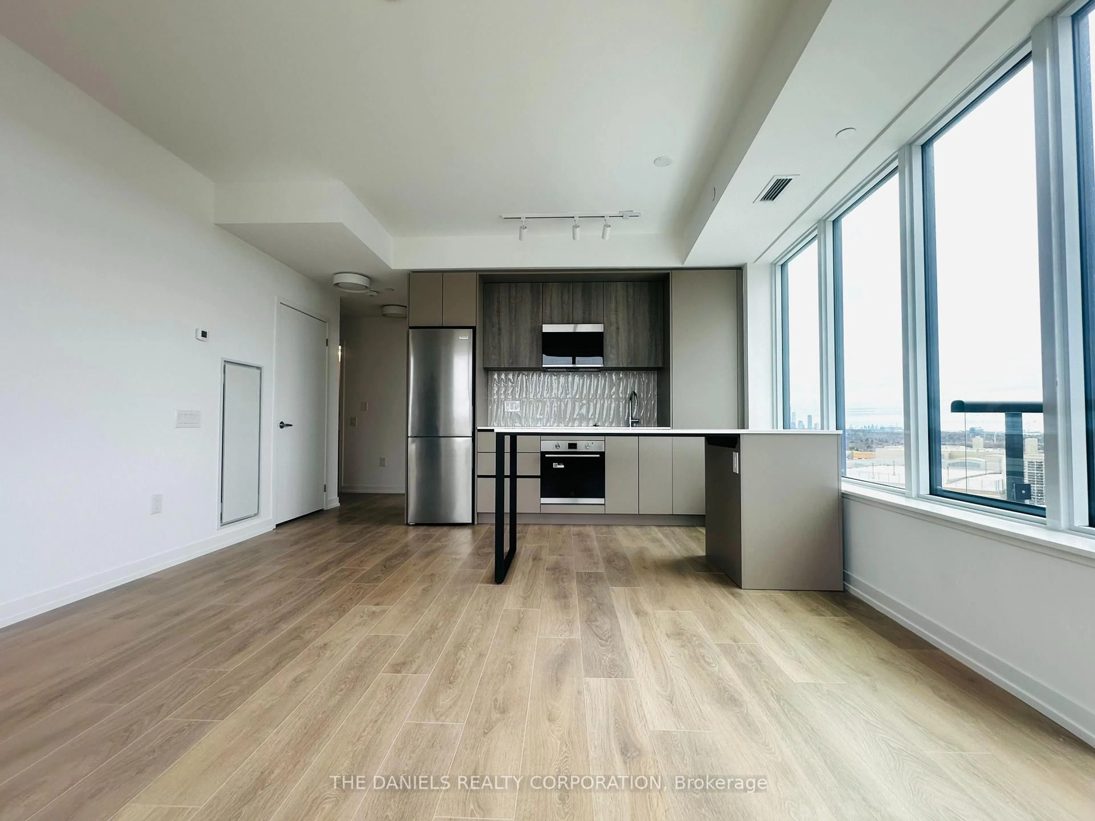 A pic of a room for 2485 Eglinton Ave #918, Mississauga Ontario L5M 2T1