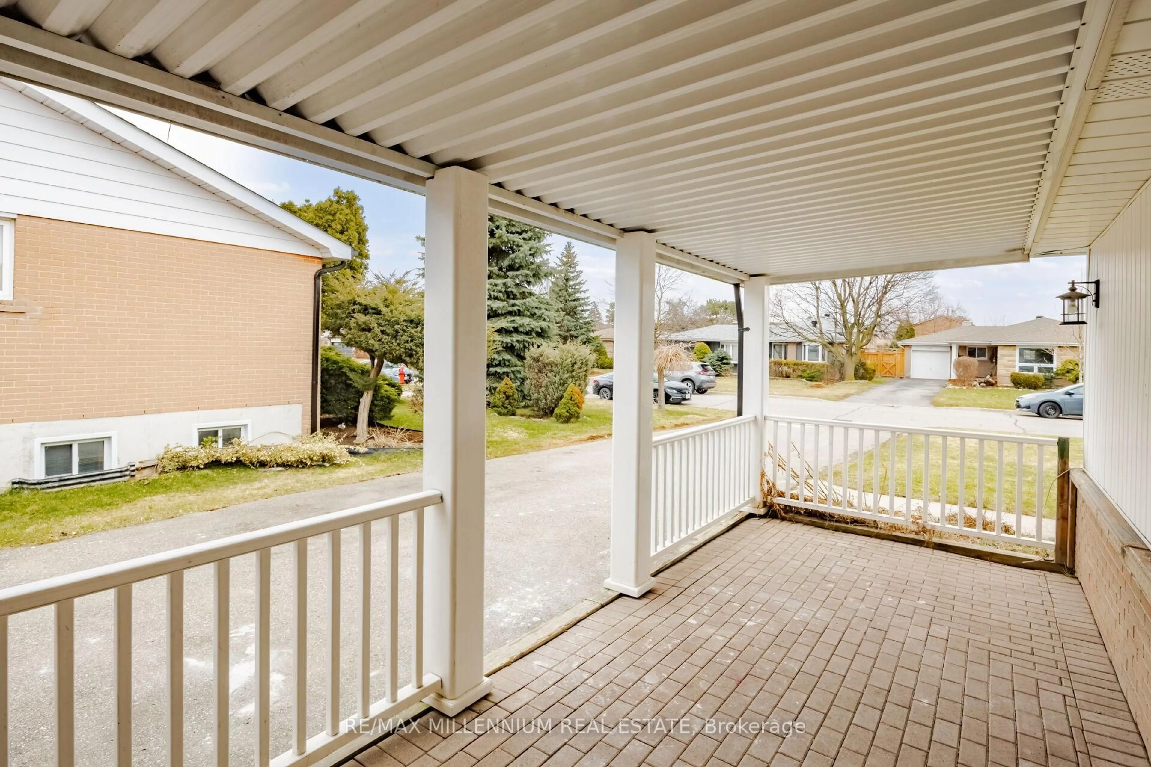 Patio, street for 11 Beechwood Cres, Brampton Ontario L6T 1X9