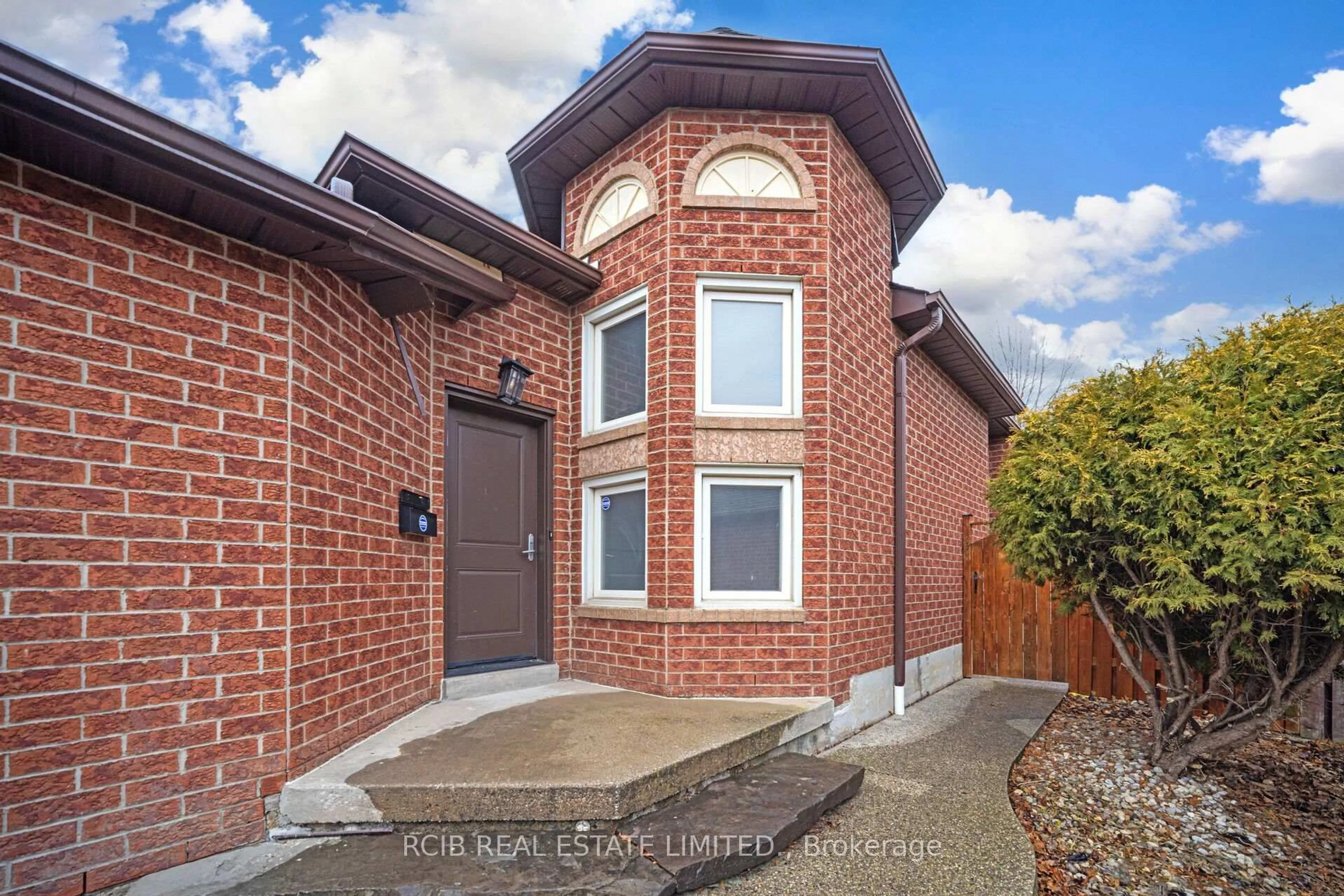 Home with brick exterior material, street for 4 Carabram Crt, Brampton Ontario L6X 4M3