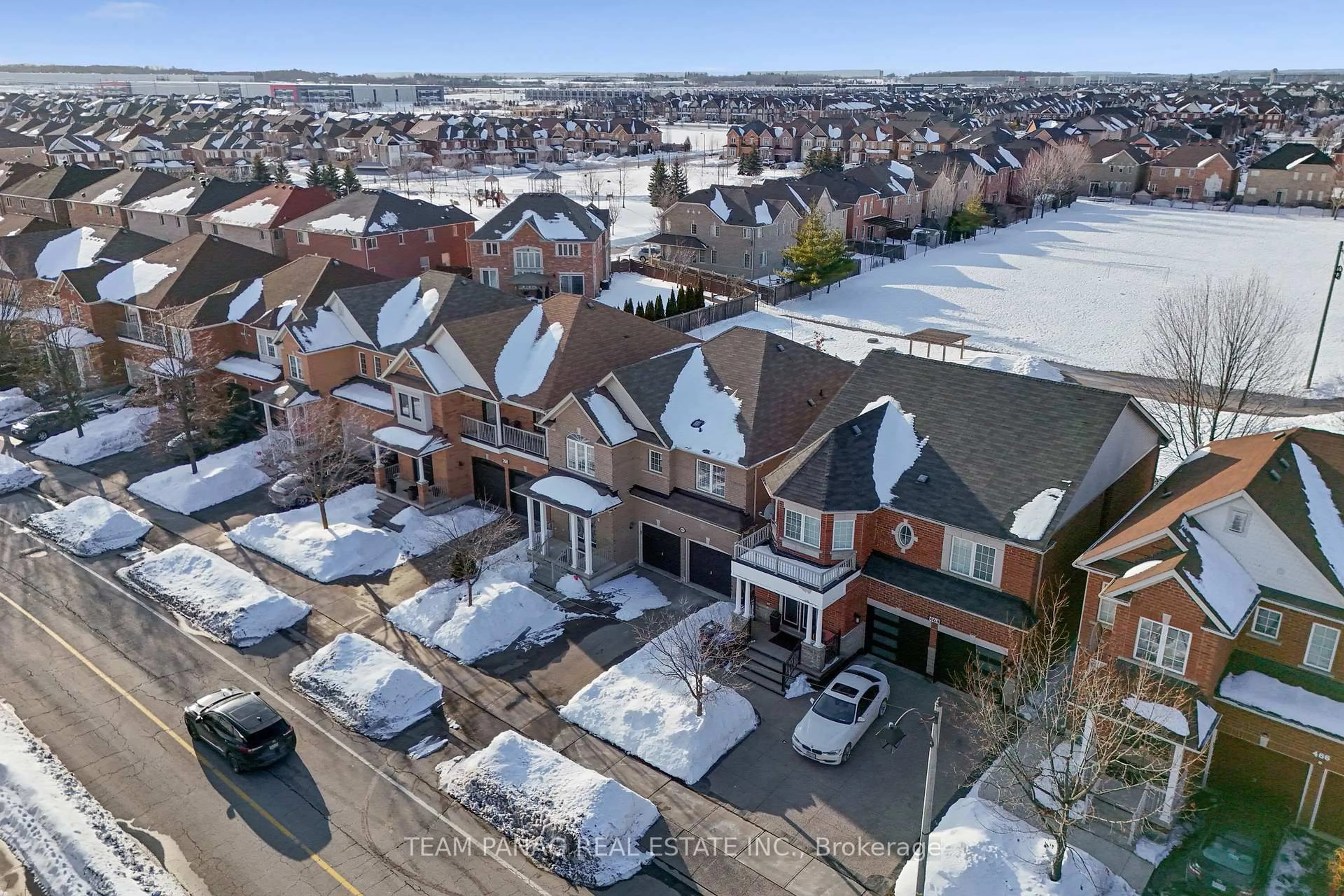 A pic from outside/outdoor area/front of a property/back of a property/a pic from drone, unknown for 470 Father Tobin Rd, Brampton Ontario L6R 0S2
