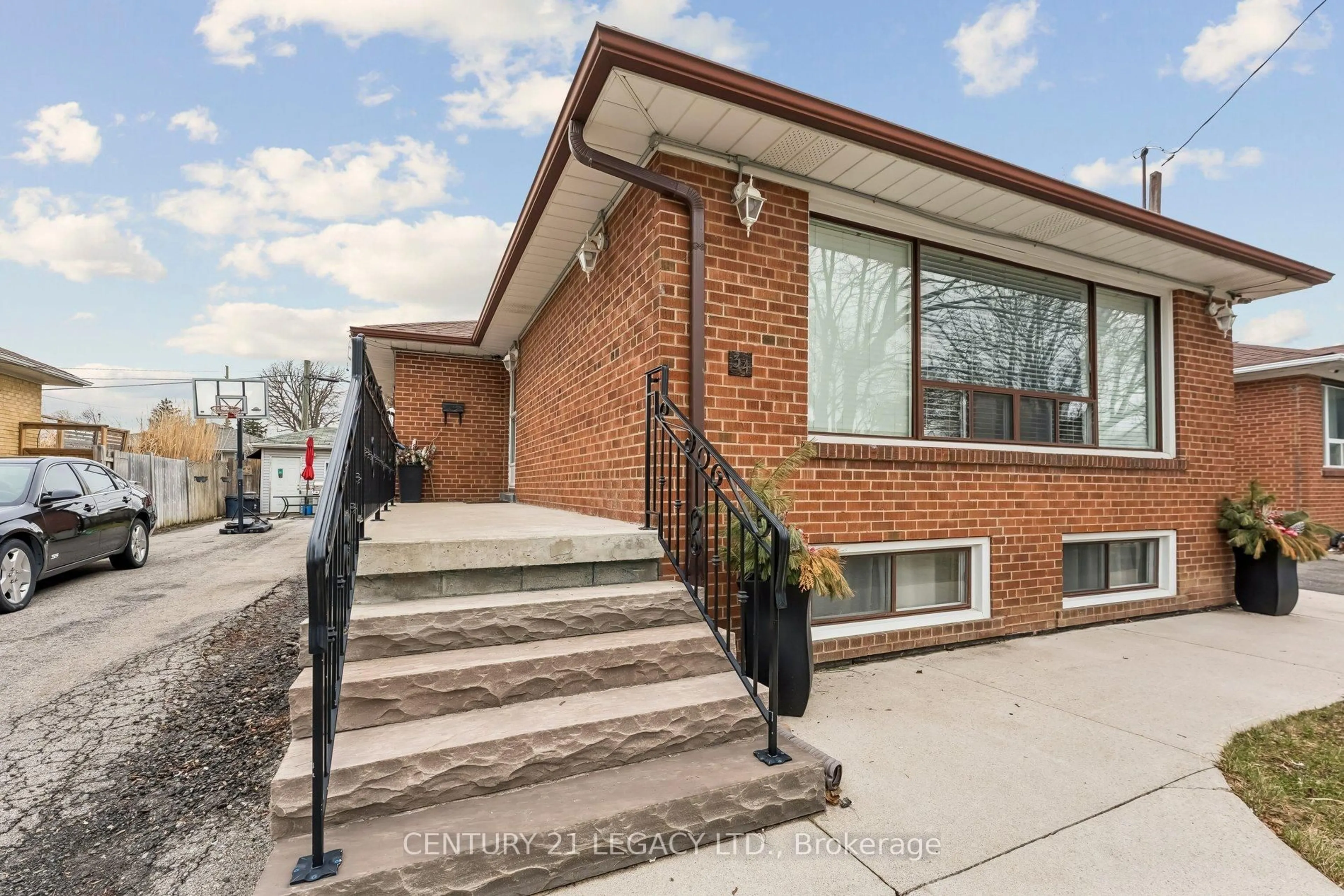 Home with brick exterior material, street for 34 Cumberland Dr, Brampton Ontario L6V 1W6