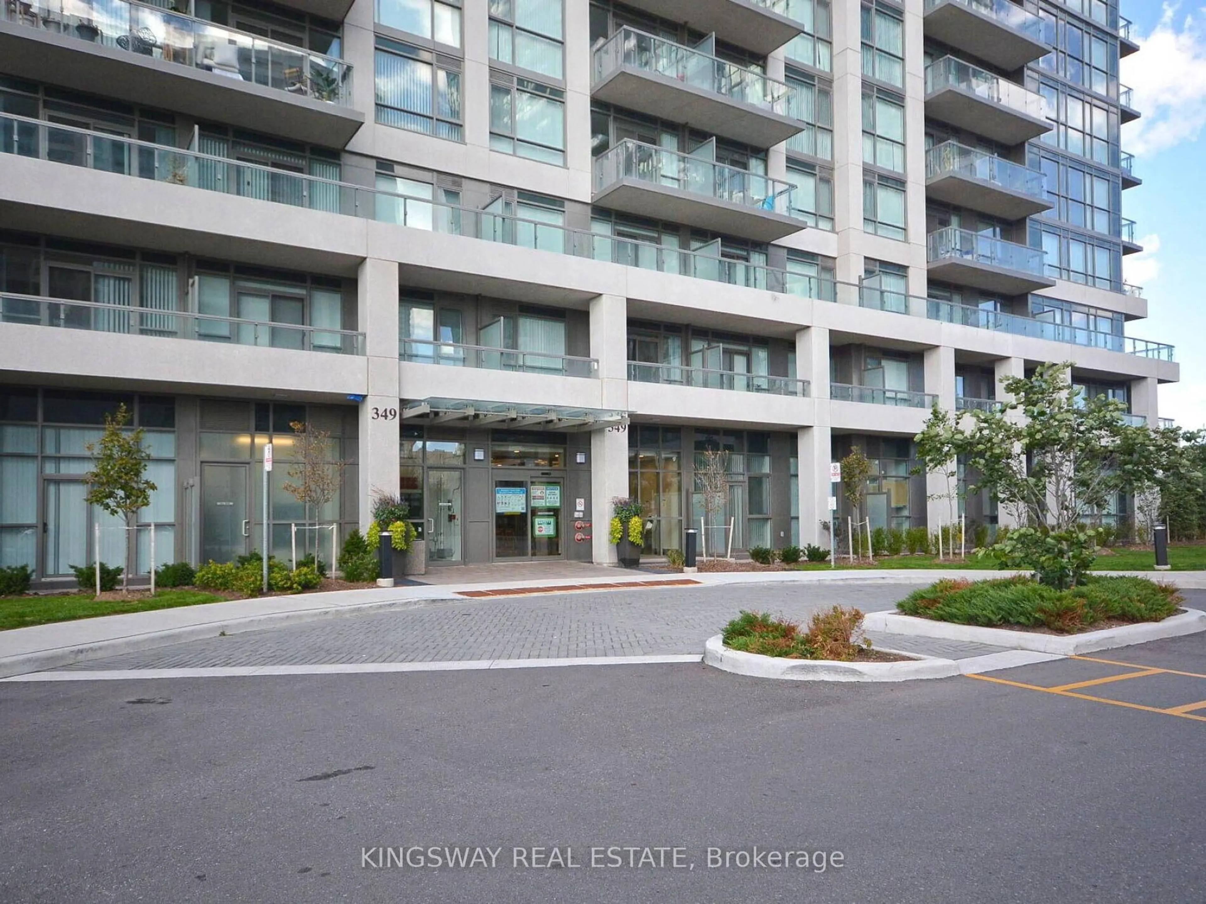 Indoor foyer for 349 Rathburn Rd #Ph 111, Mississauga Ontario L5B 0G9