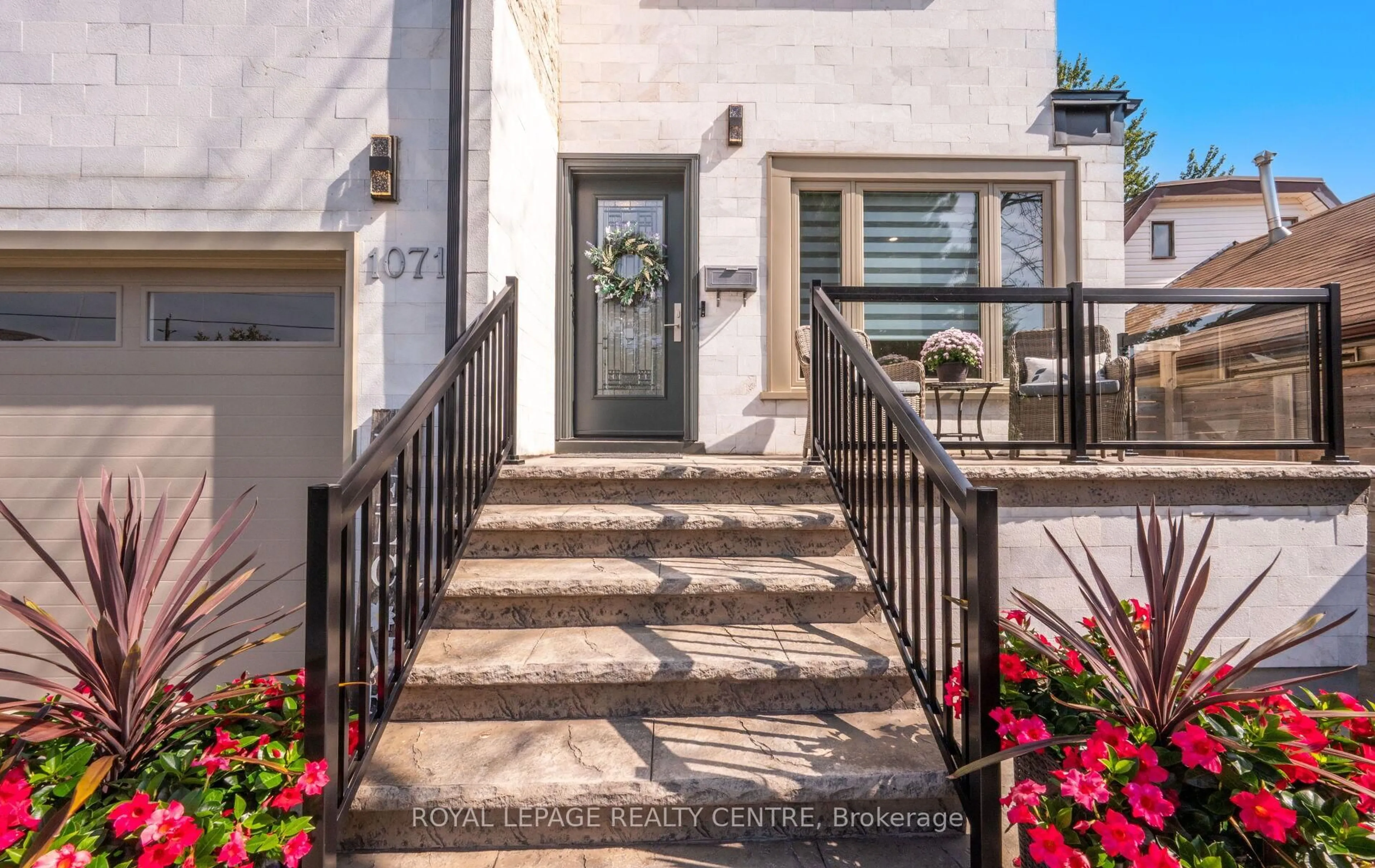 Unknown for 1071 Westmount Ave, Mississauga Ontario L5E 1X5