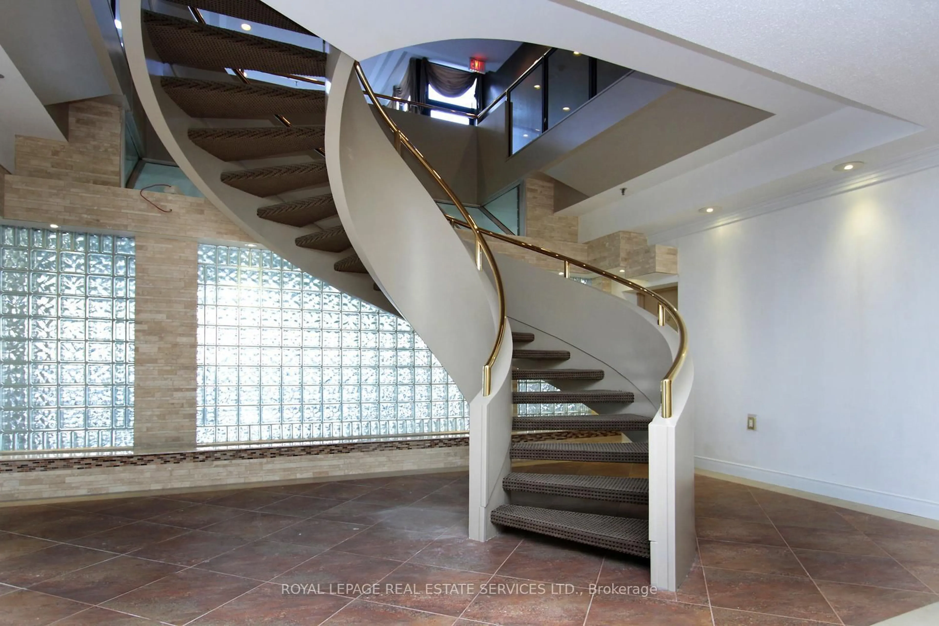 Unknown for 1800 The Collegeway #804, Mississauga Ontario L5L 5S4