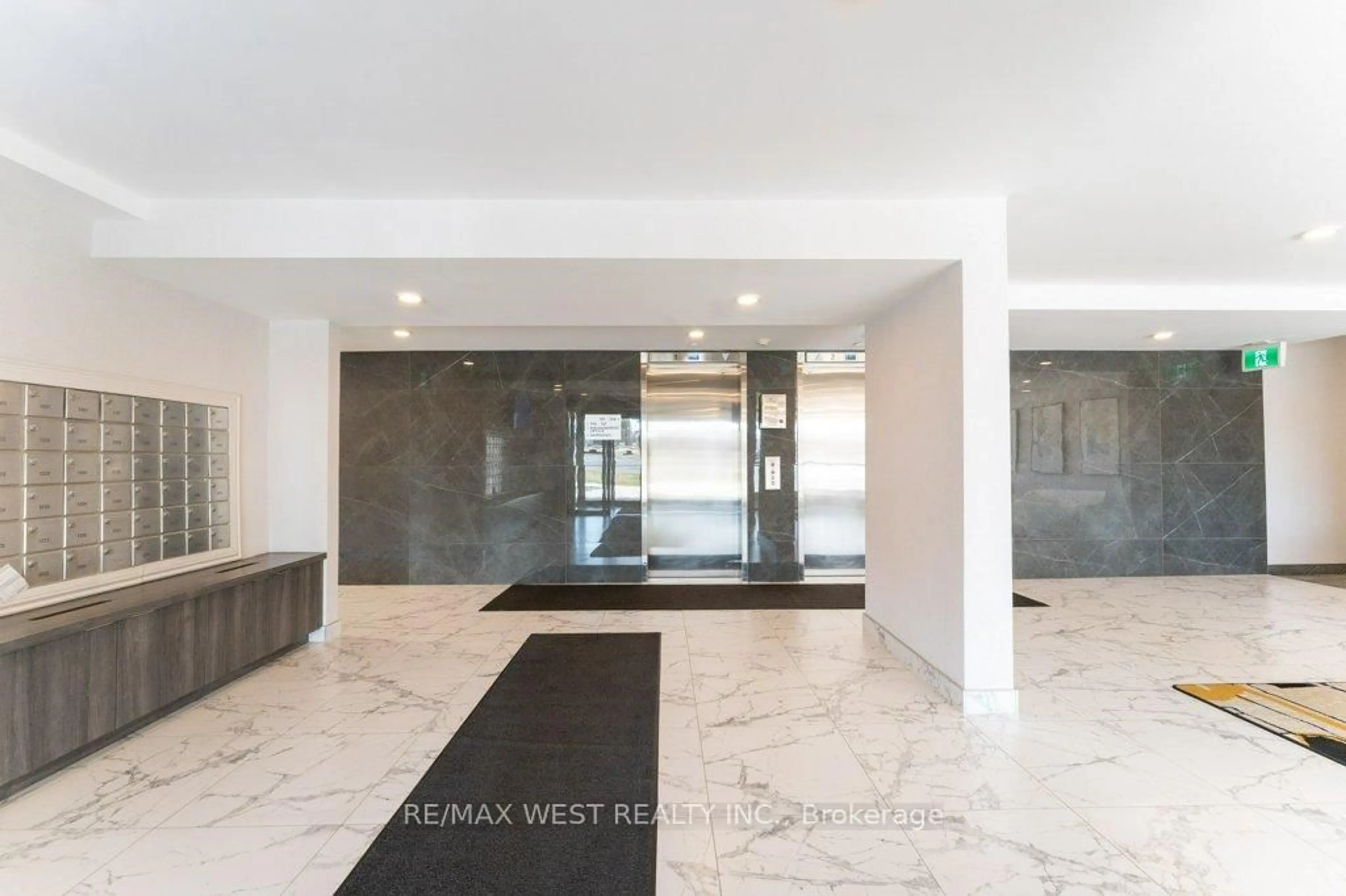 Lobby for 3501 Glen Erin Dr #1001, Mississauga Ontario L5L 2E9