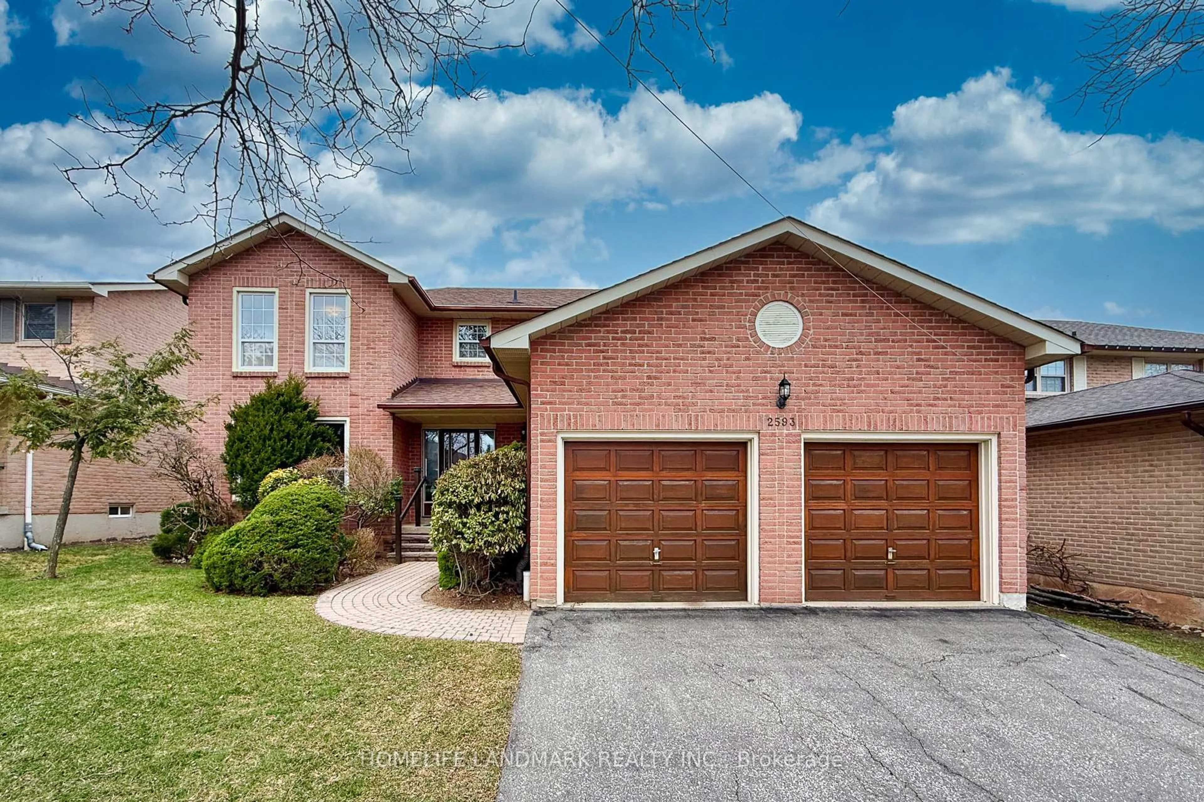 Home with brick exterior material, street for 2593 Gazebo Crt, Mississauga Ontario L5L 3M8