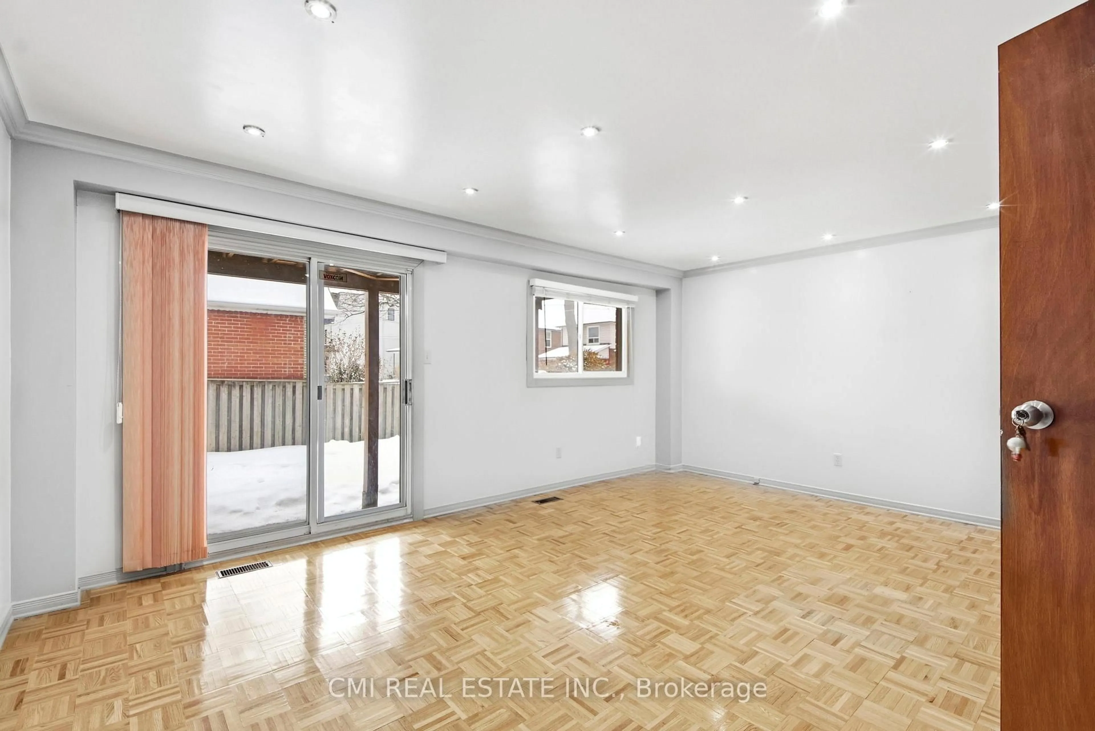 Unknown for 3 Forest Point Dr, Toronto Ontario M6M 5E8