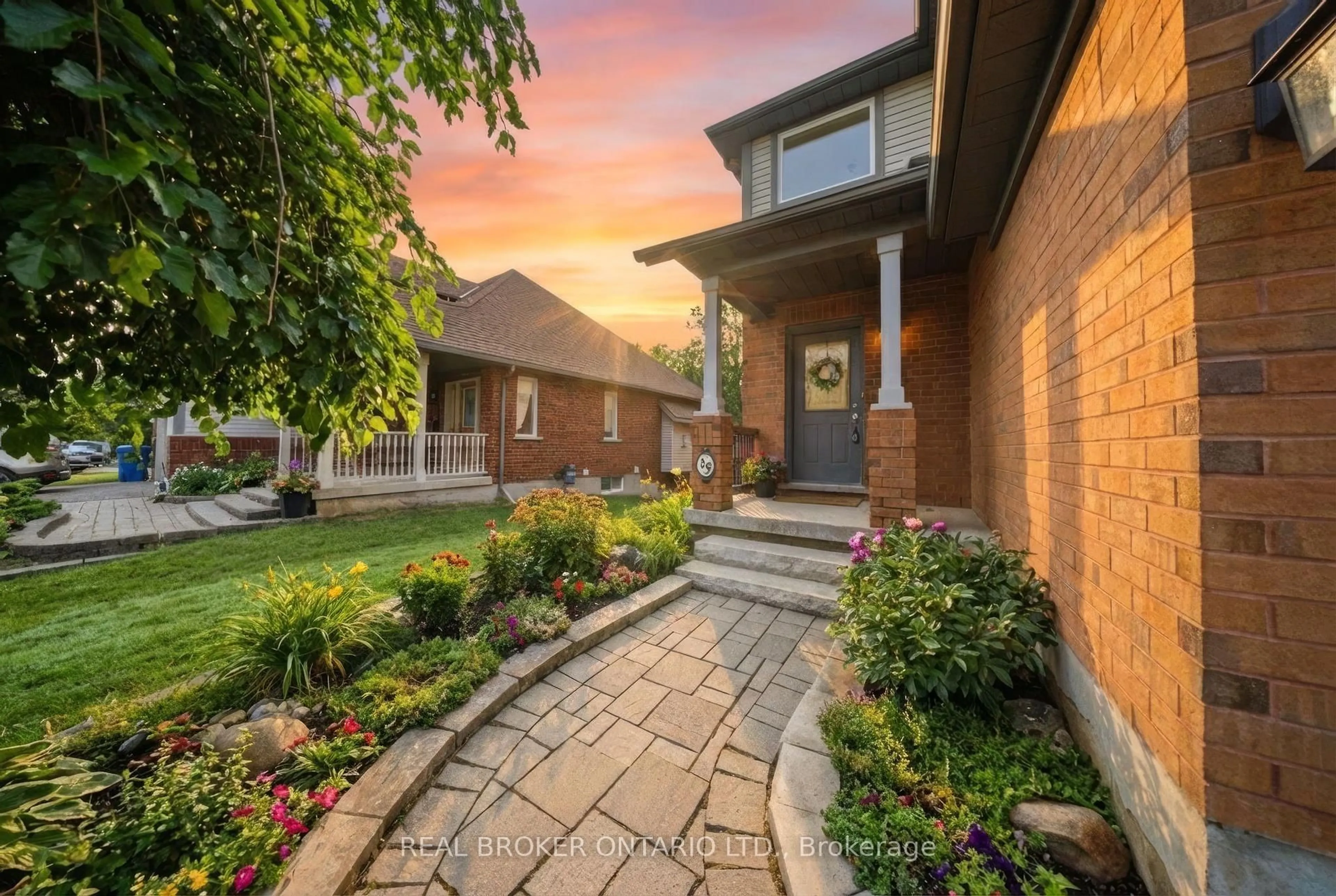 Home with brick exterior material, street for 29 Alder St, Orangeville Ontario L9W 5A5