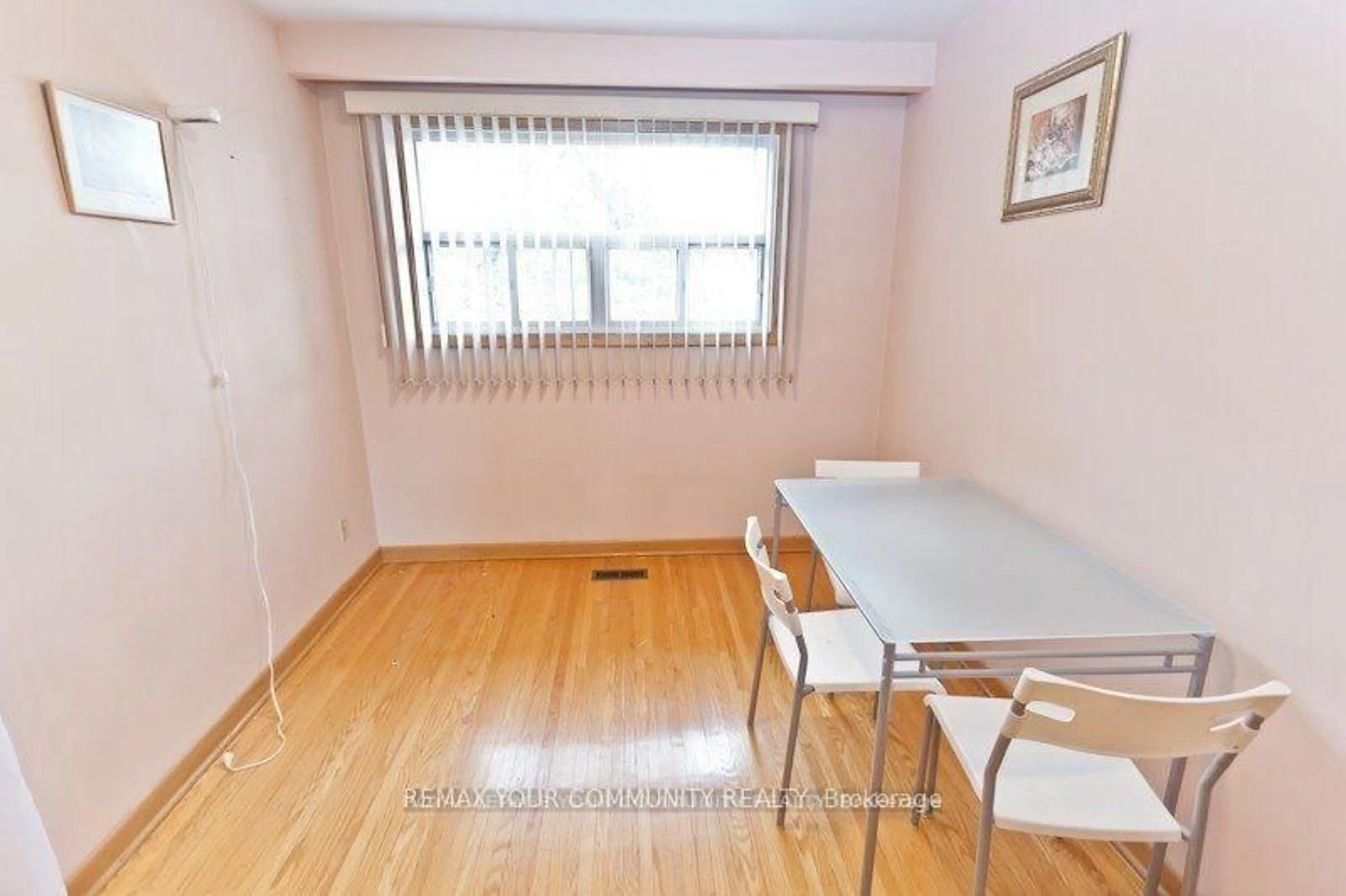 A pic of a room for 8 Stanwood Cres, Toronto Ontario M9M 1Z9