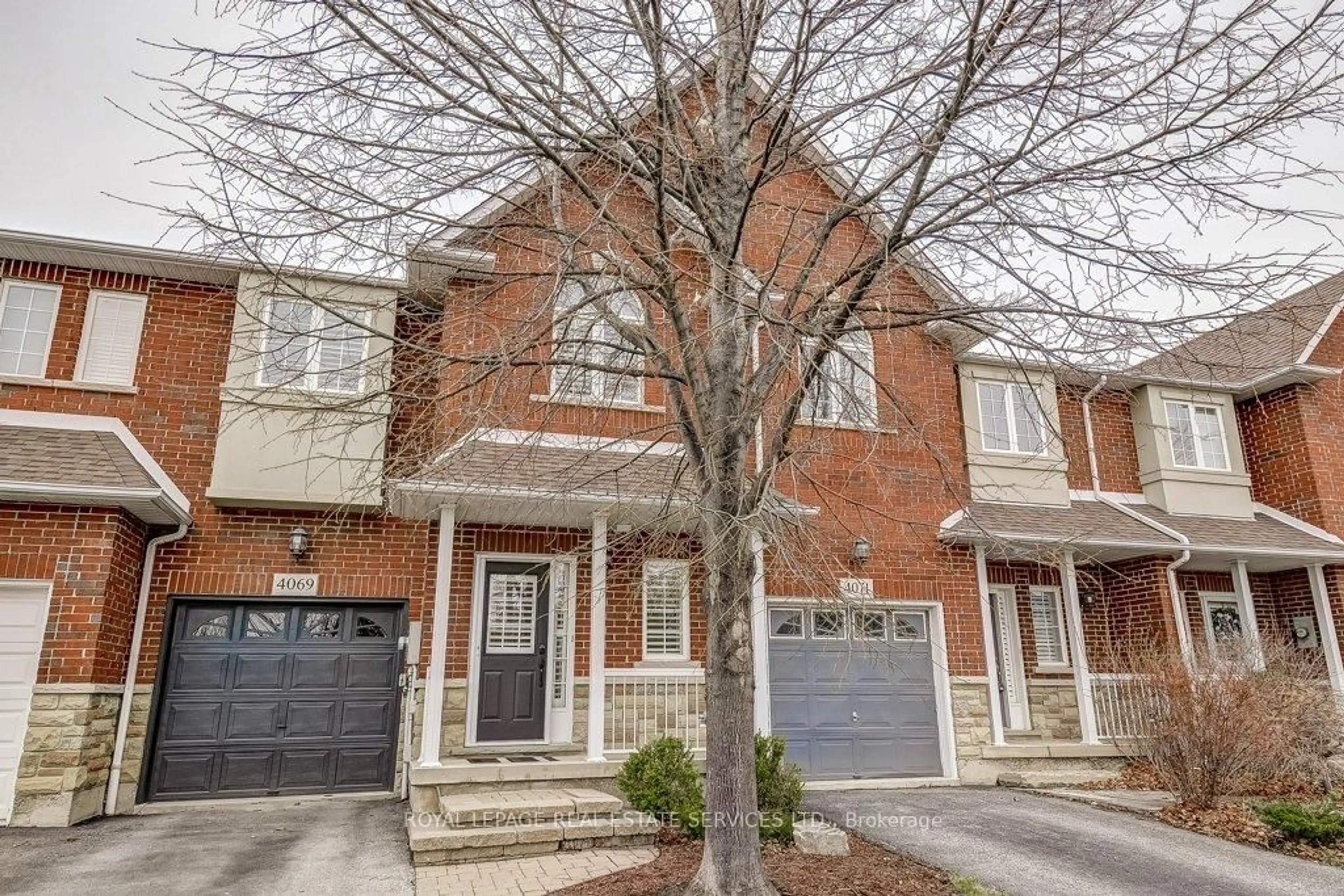 Home with brick exterior material, street for 4069 Kilmer Dr, Burlington Ontario L7M 5A6