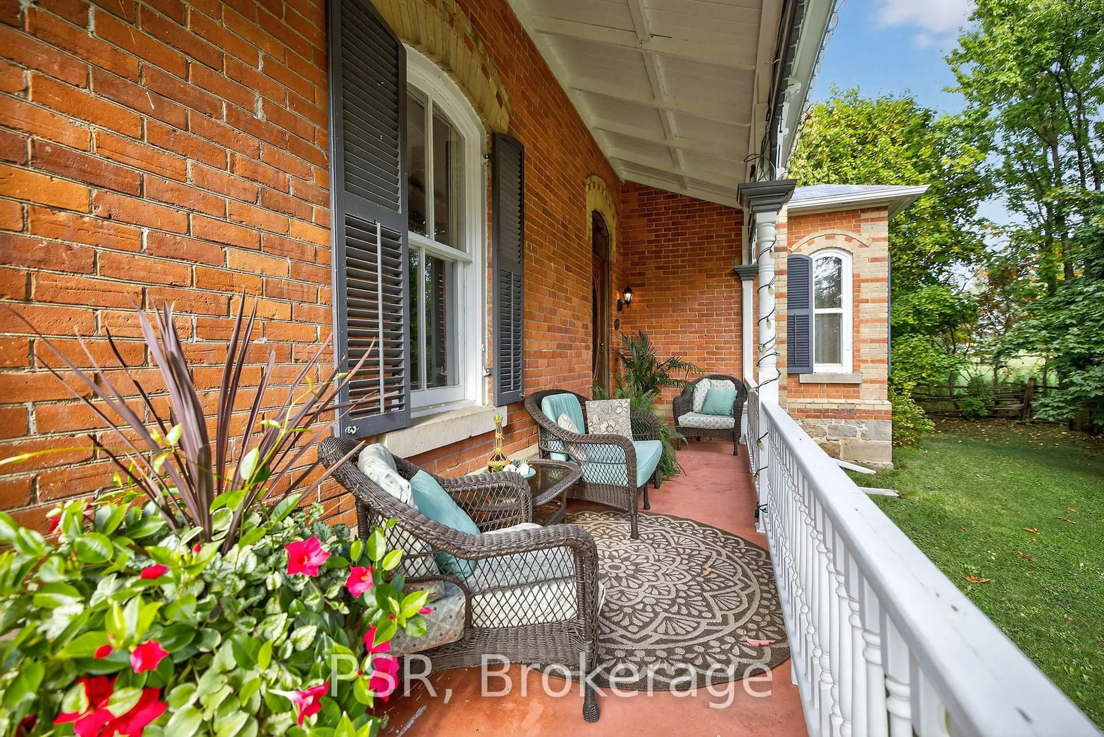 Patio, street for 14700 Creditview Rd, Caledon Ontario L7C 3G1