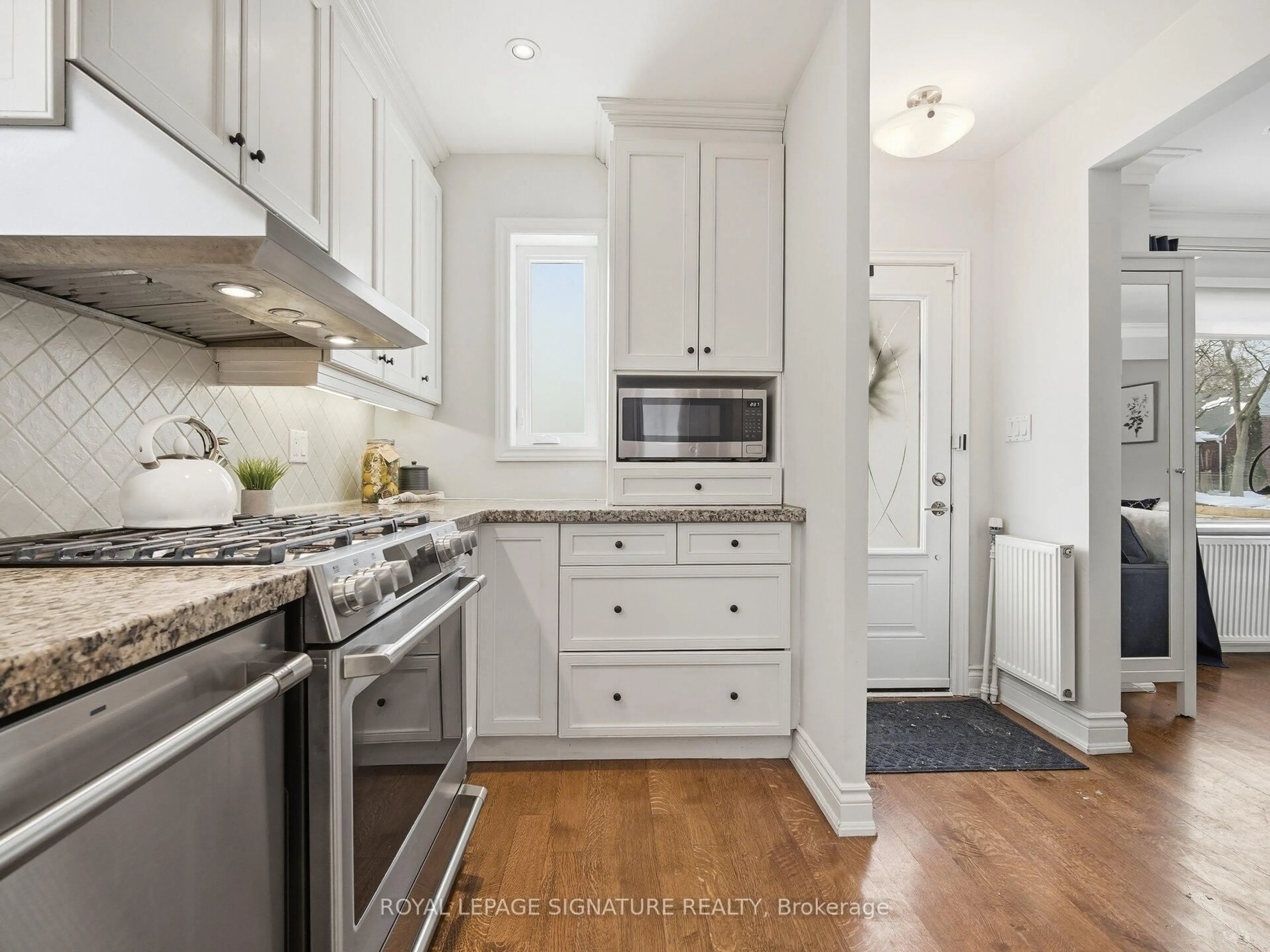 Unknown for 205 Prince Edward Dr, Toronto Ontario M8Y 3X1