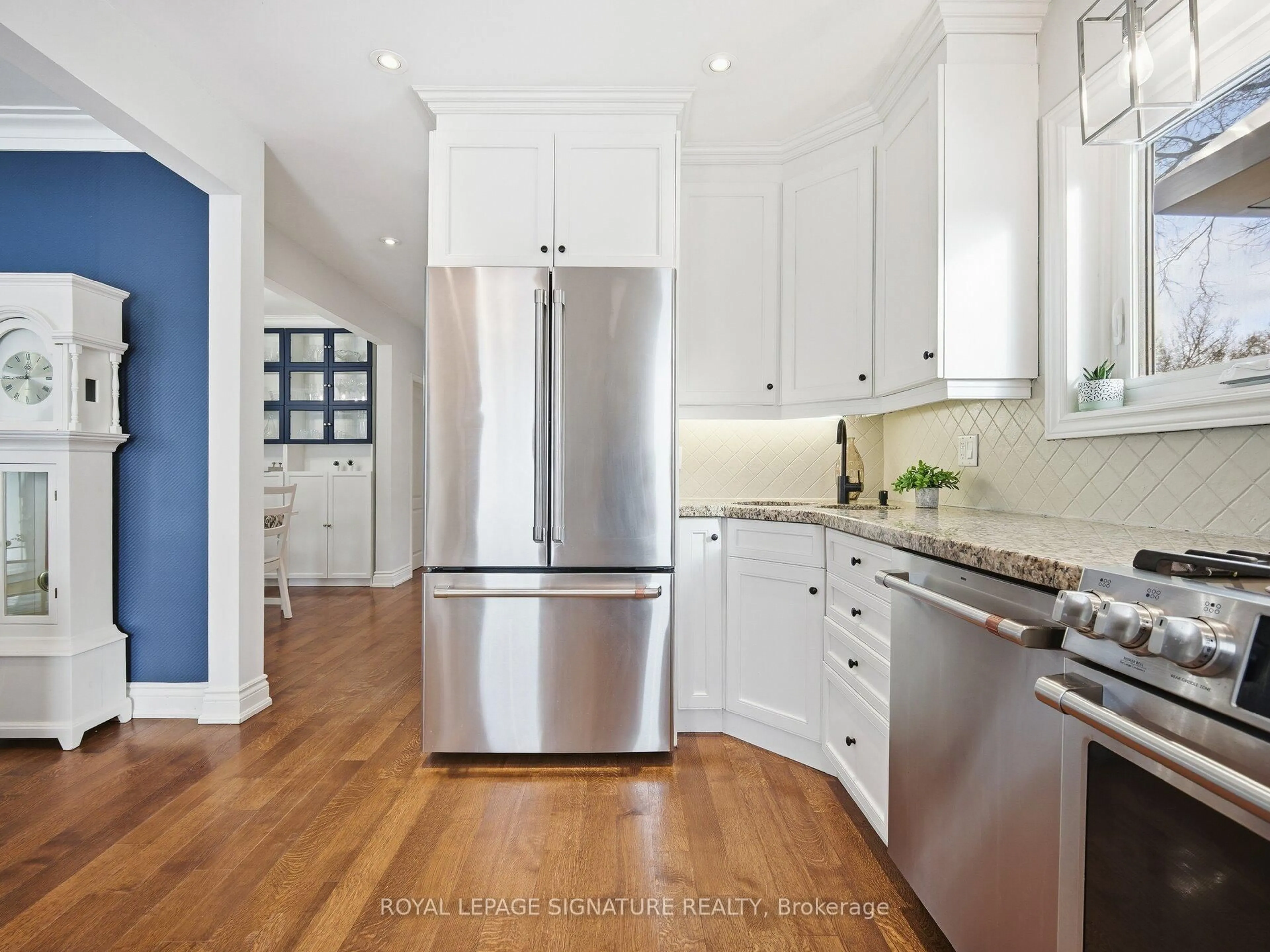 Contemporary kitchen, unknown for 205 Prince Edward Dr, Toronto Ontario M8Y 3X1