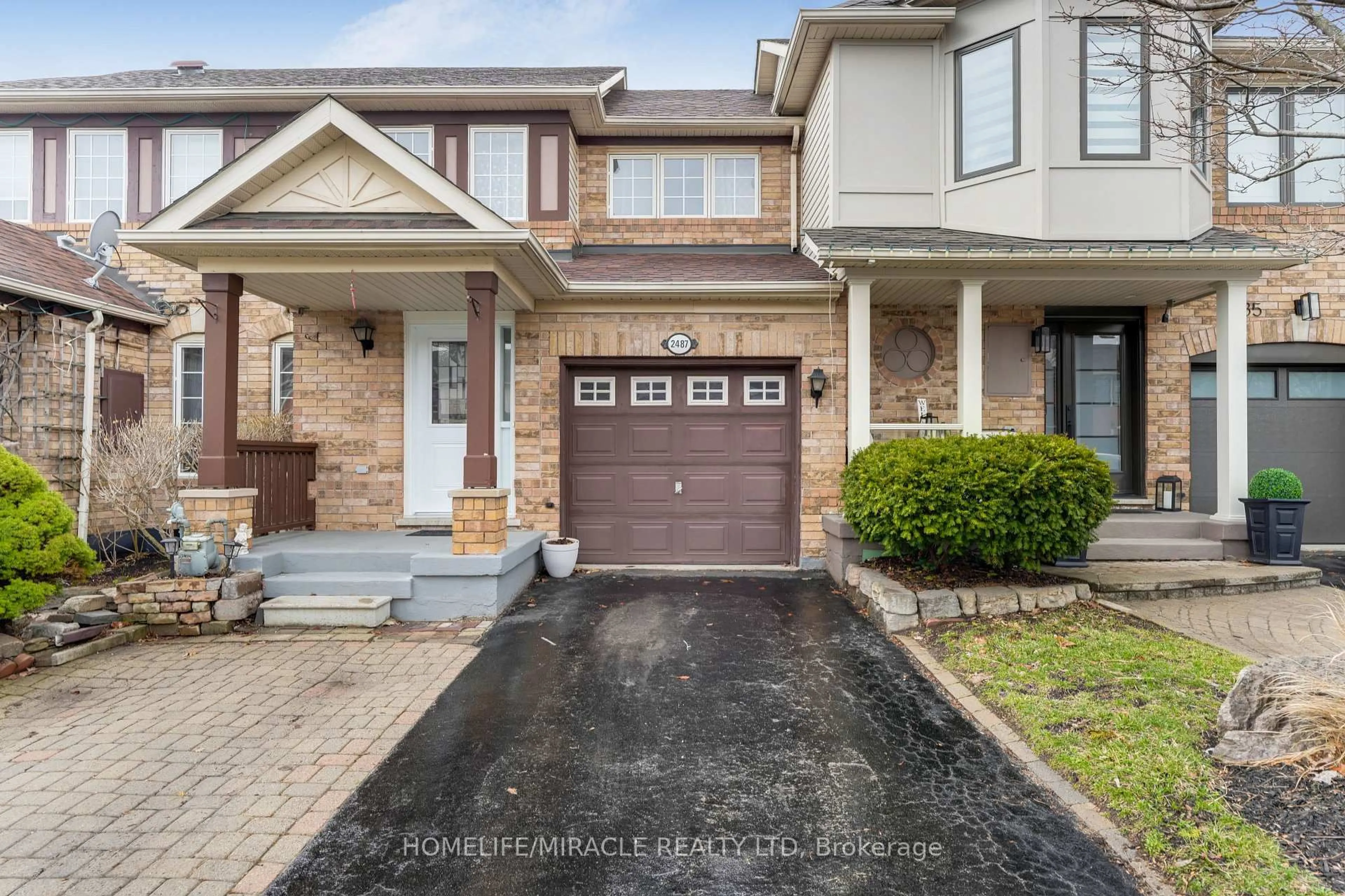 Home with brick exterior material, street for 2487 Appalachain Dr, Oakville Ontario L6M 4S4