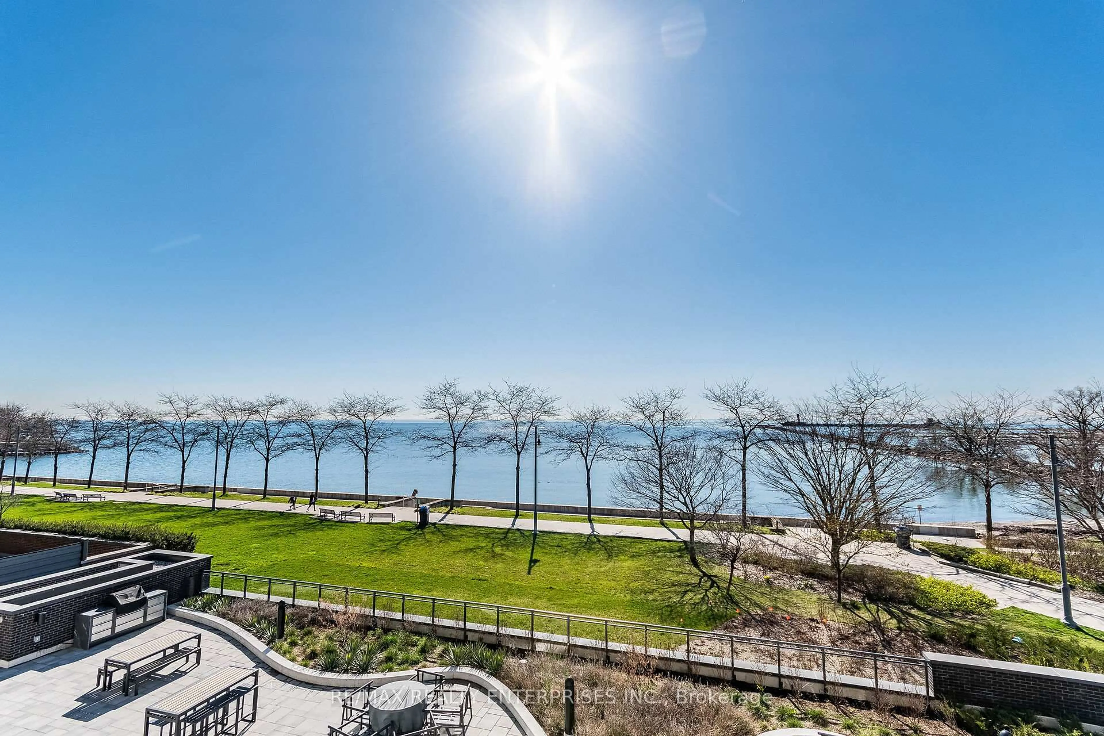 Patio, water/lake/river/ocean view for 55 Port St #202, Mississauga Ontario L5G 4P3