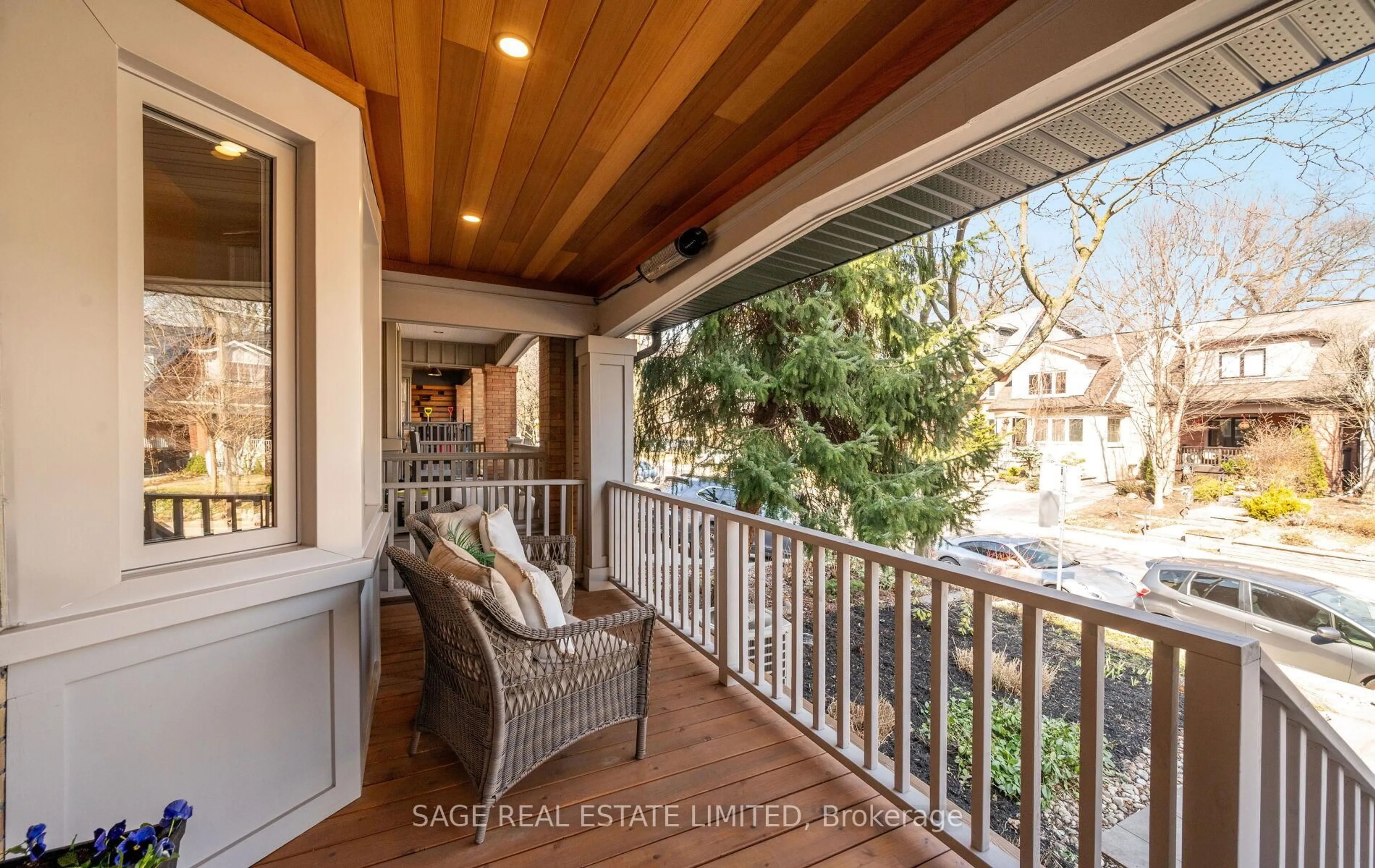 Patio, street for 318 Durie St, Toronto Ontario M6S 3G3